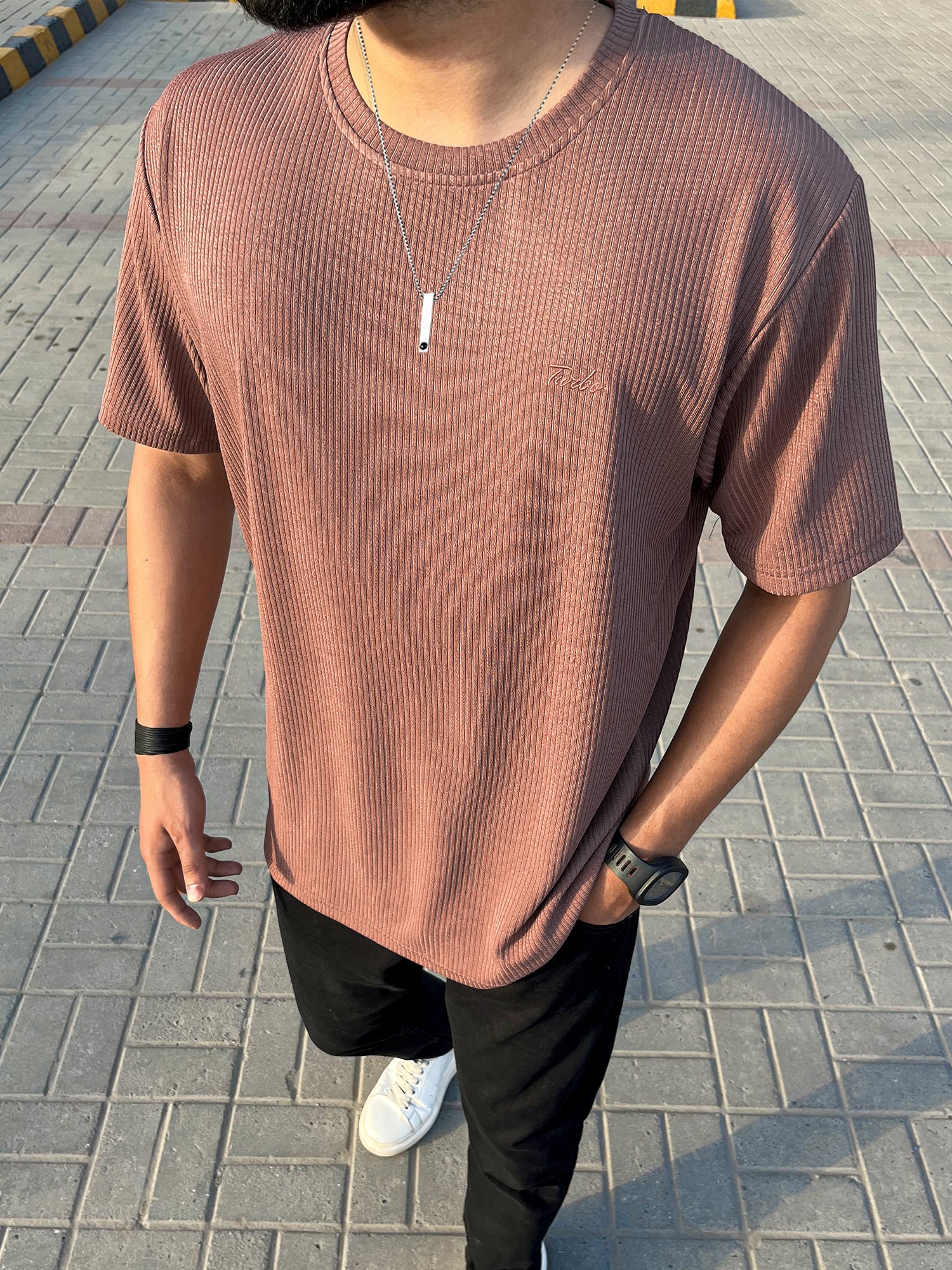 Self Texture Turbo Round Neck T-Shirt In Pastel Pink