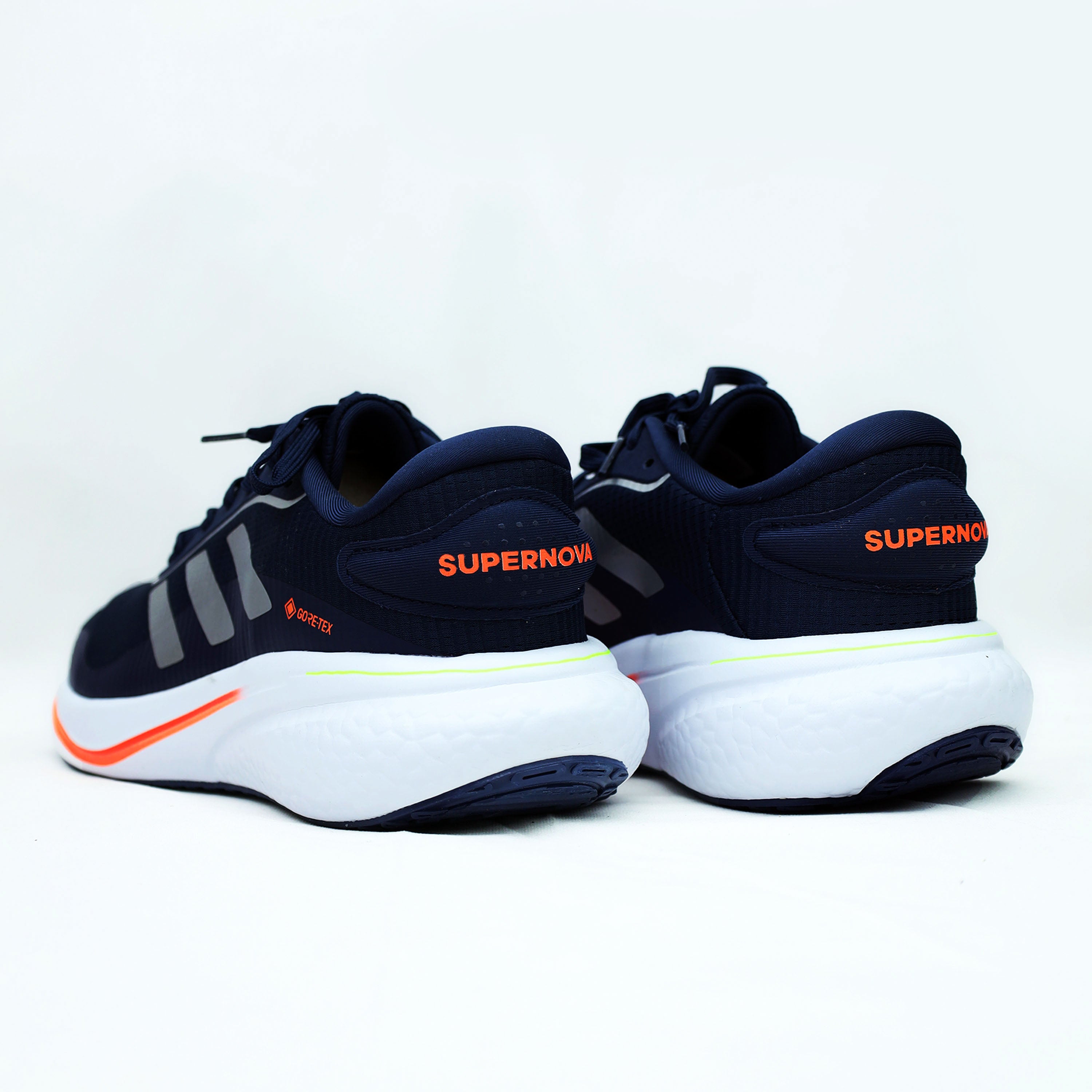 Adds Alphabounce Beyoond Running M Sneakers
