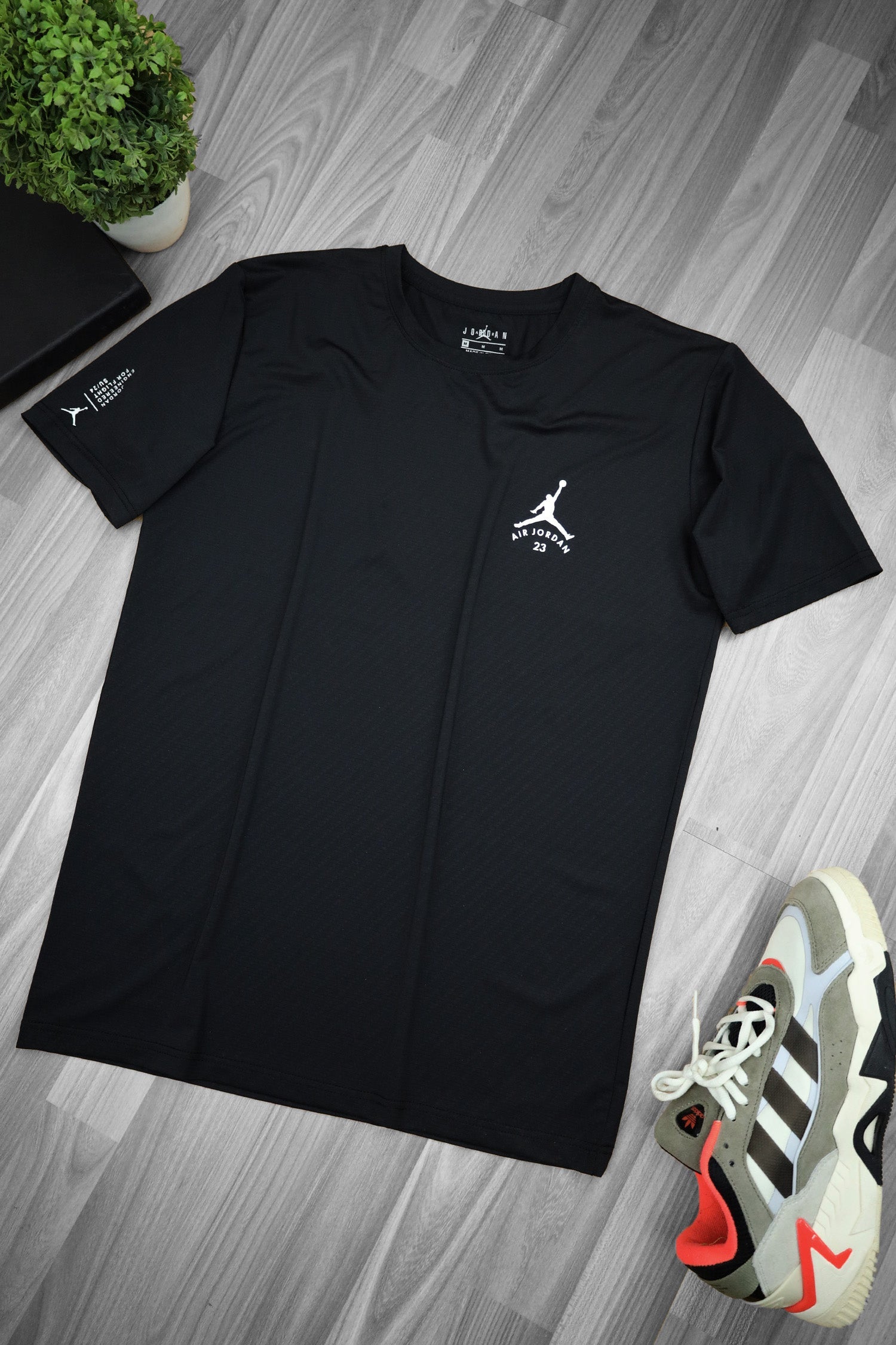 Air Jrdn 23 Branded Dry Fit Tee In Black