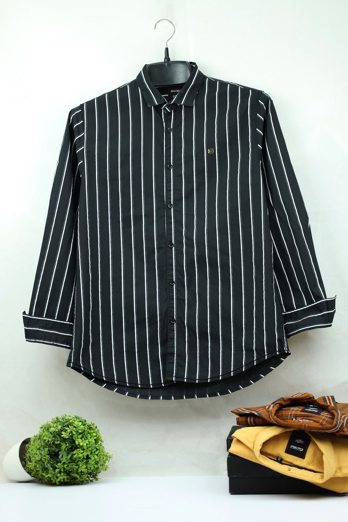 Vertical Strip Lining Full Sleeve Casual Shirt