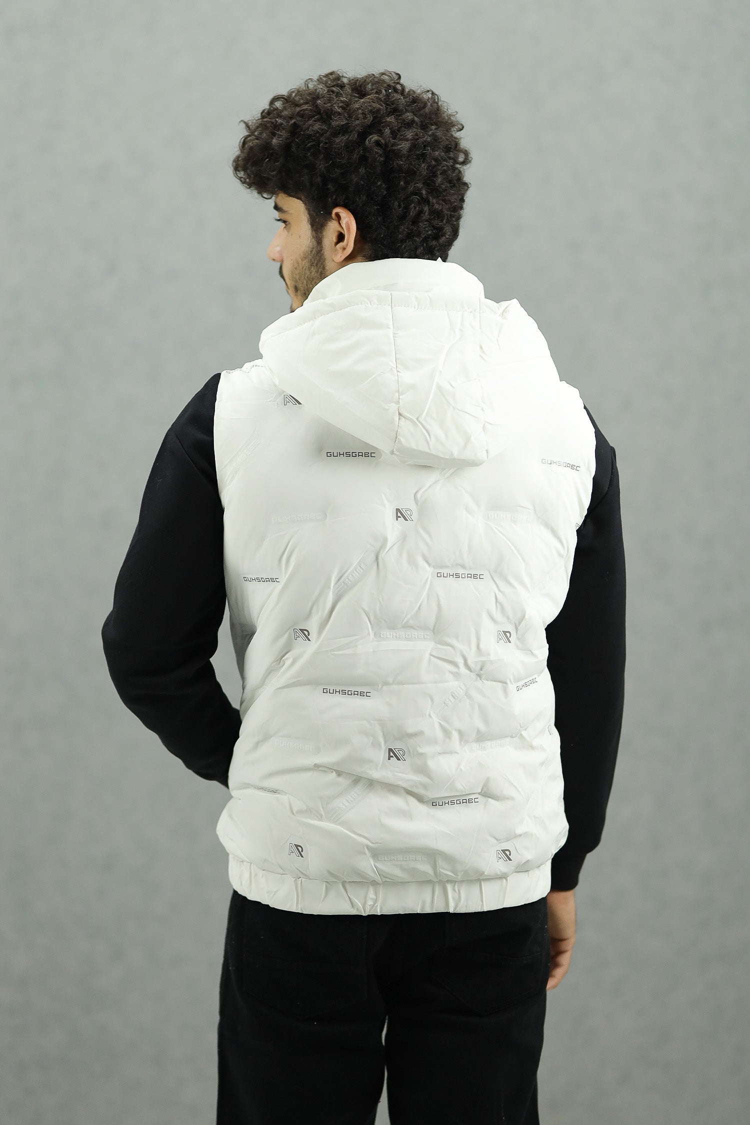 Embossed Design Quilted Detachable Hood Imported Men's Gilet