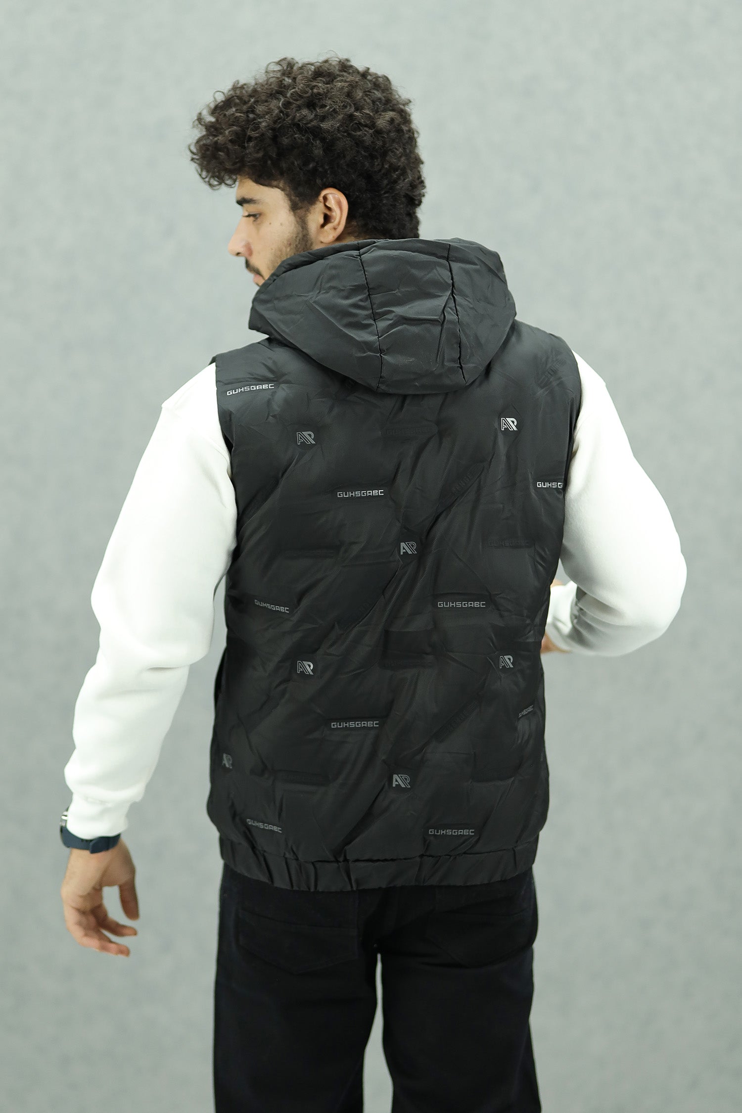 Embossed Design Quilted Detachable Hood Imported Men's Gilet