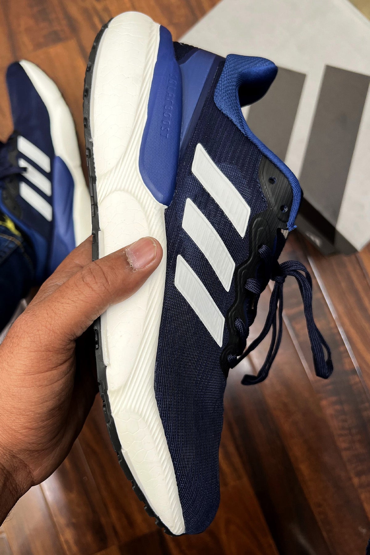 Adds SOLARBOOST 5 W Men Sneakers In Navy Blue