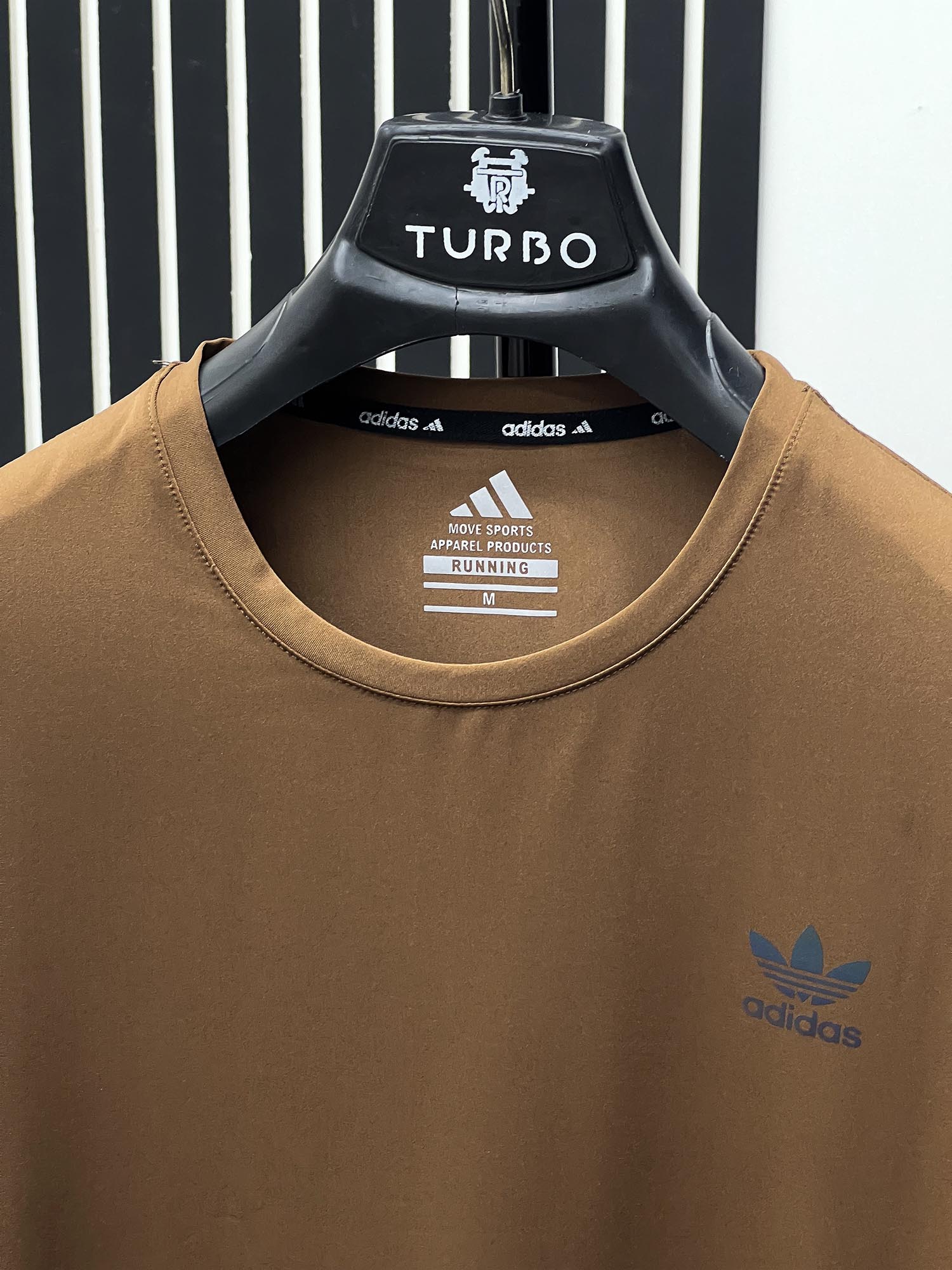 Imported Dry Fit Tee With Printed Logo In Camel