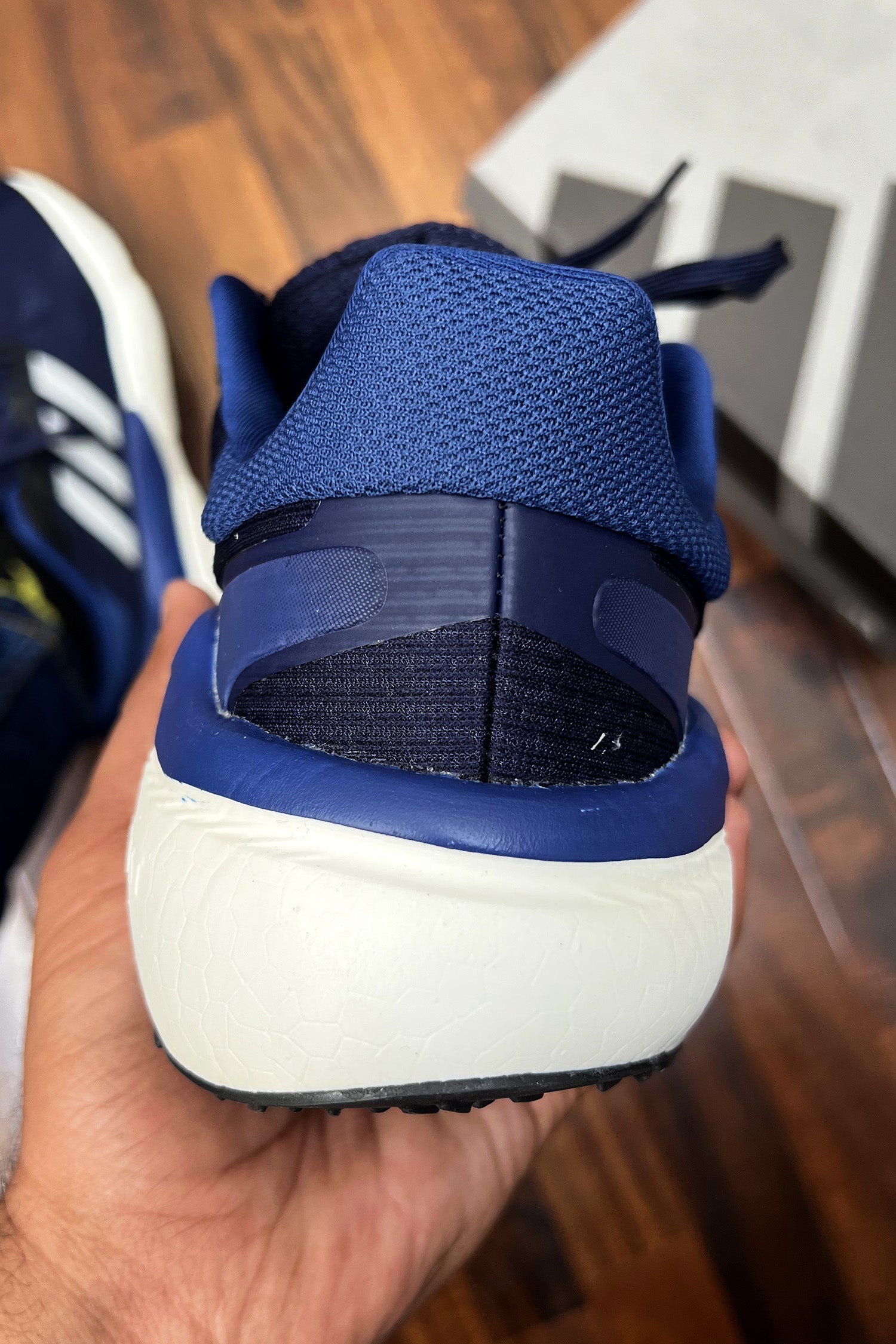 Adds SOLARBOOST 5 W Men Sneakers In Navy Blue