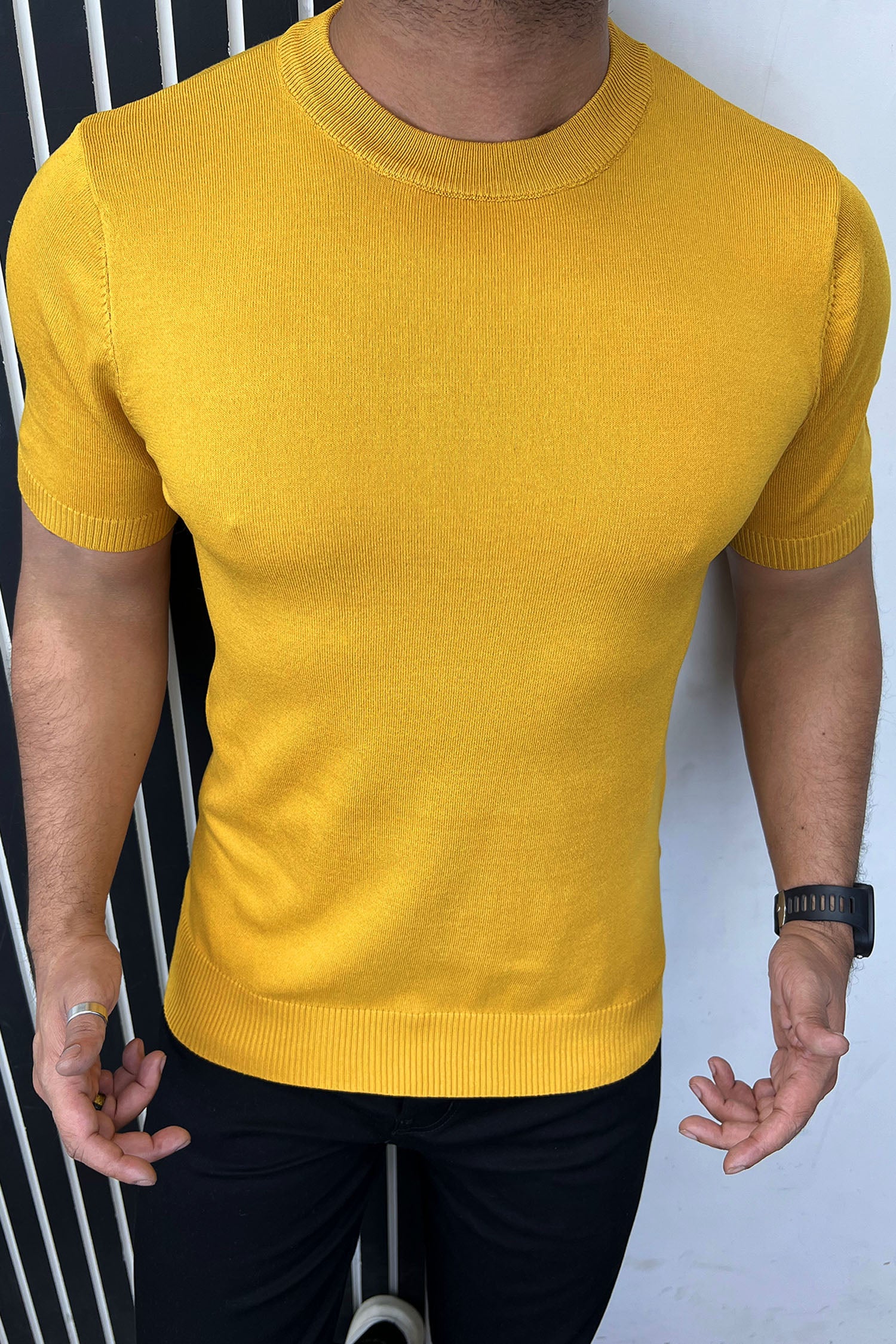 Round neck knitted Tees