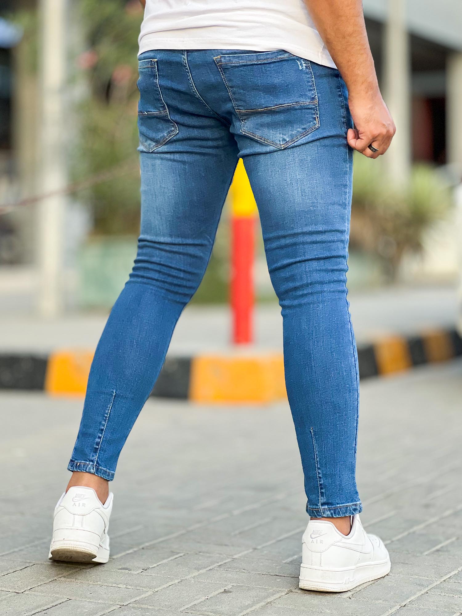 Turbo Ripped Ankle Fit Jeans in Mid Blue