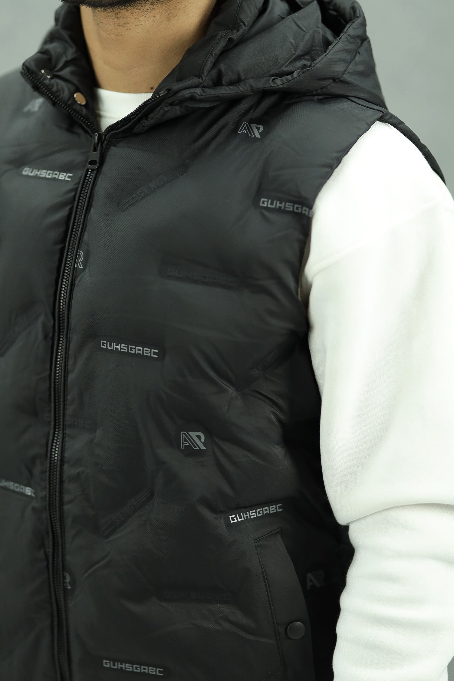 Embossed Design Quilted Detachable Hood Imported Men's Gilet