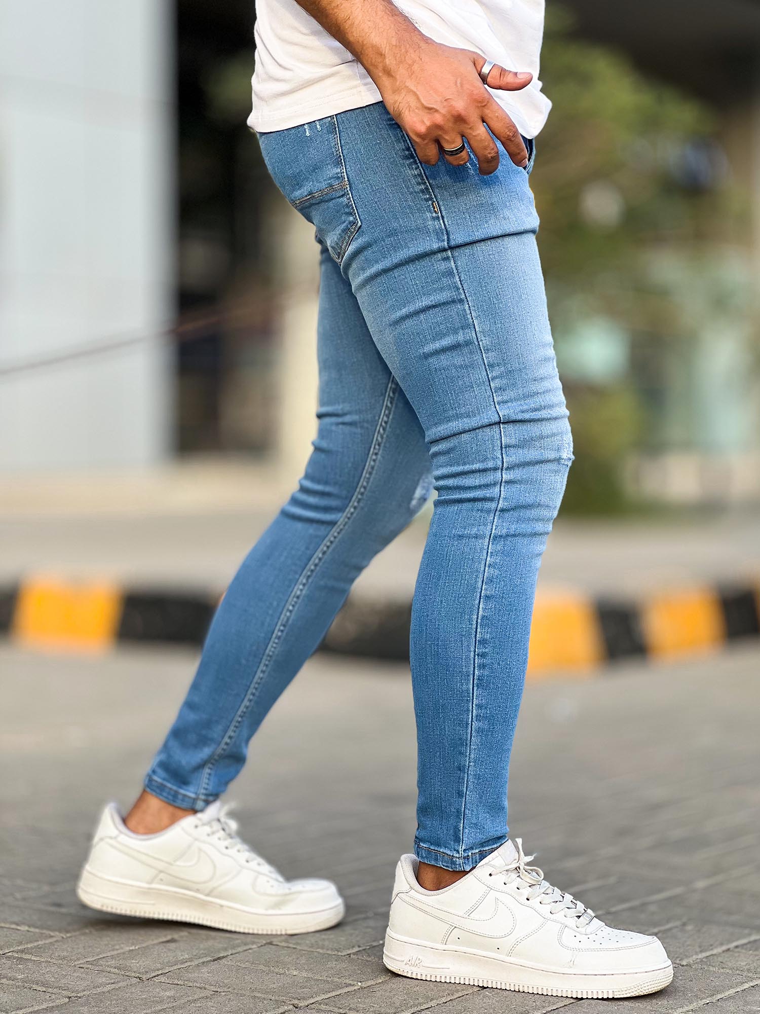 Turbo Ripped Ankle Fit Jeans in Sky Blue