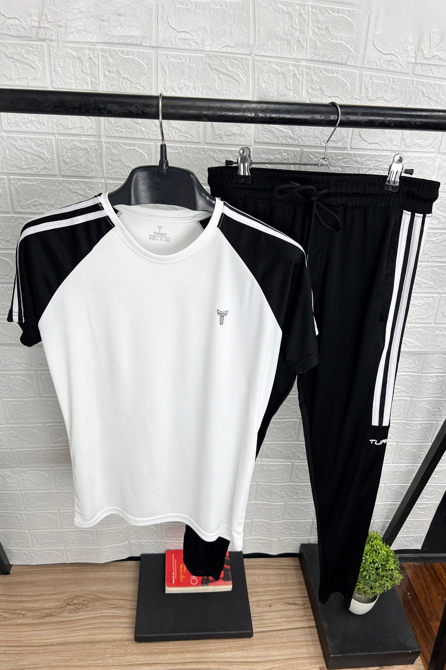 Wrangler Sleeve Quickdry Tracksuit In White