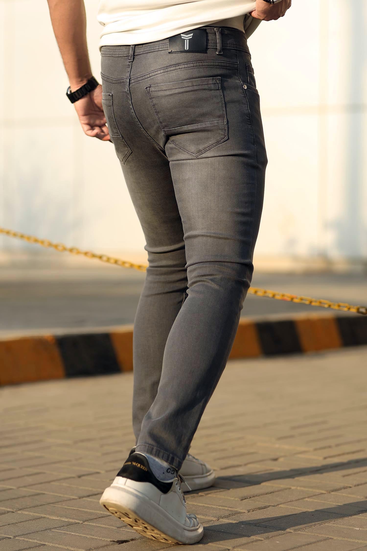 Turbo Slim Fit Jeans In Grey
