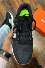 Nke Zoom Winflo 7 Sneakers In Black