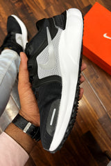 Nke Zoom Winflo 7 Sneakers In Black