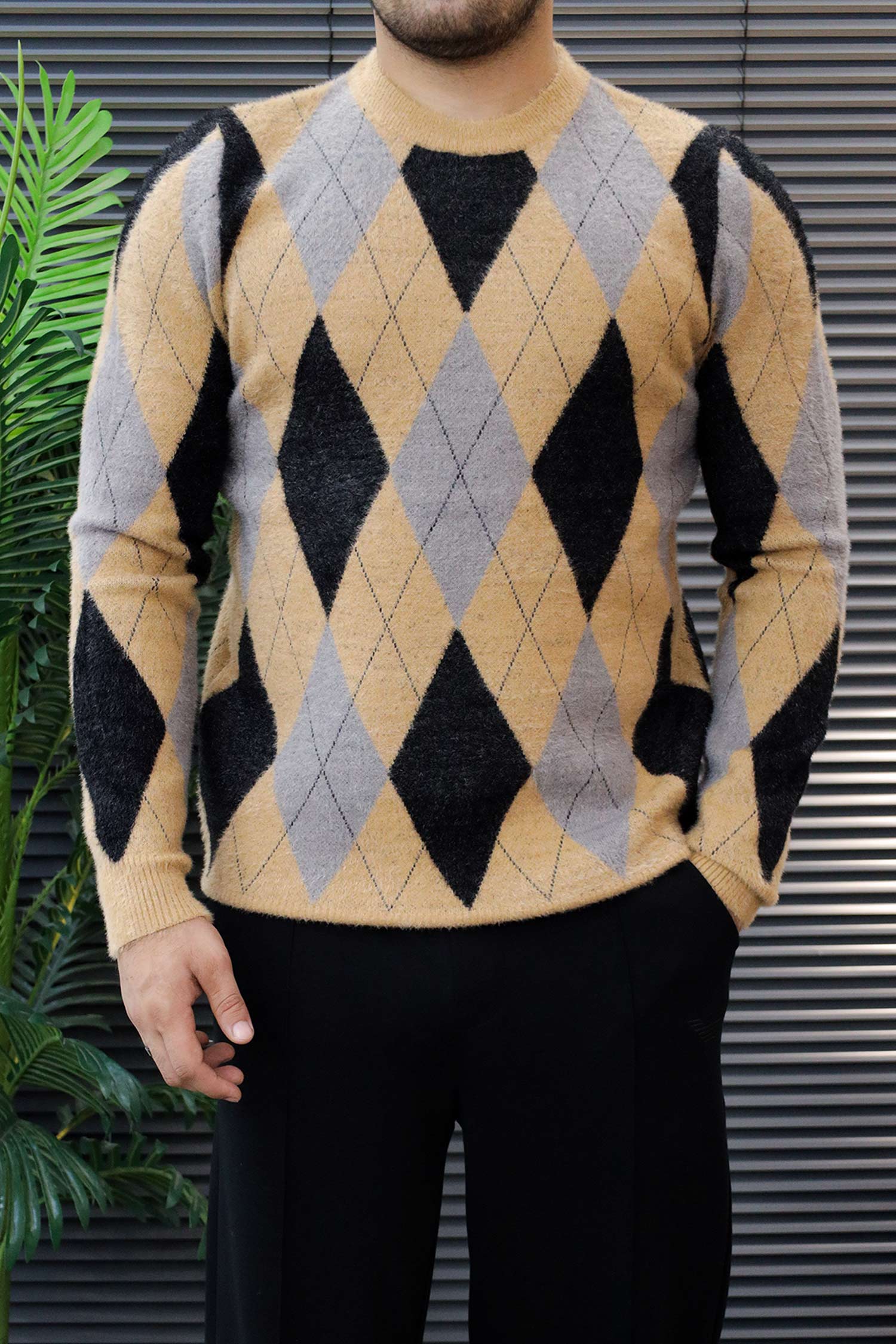 Vintage Argyle Pullover Imported Round Neck Rabbit Wool Men's Sweater In Black&Camel