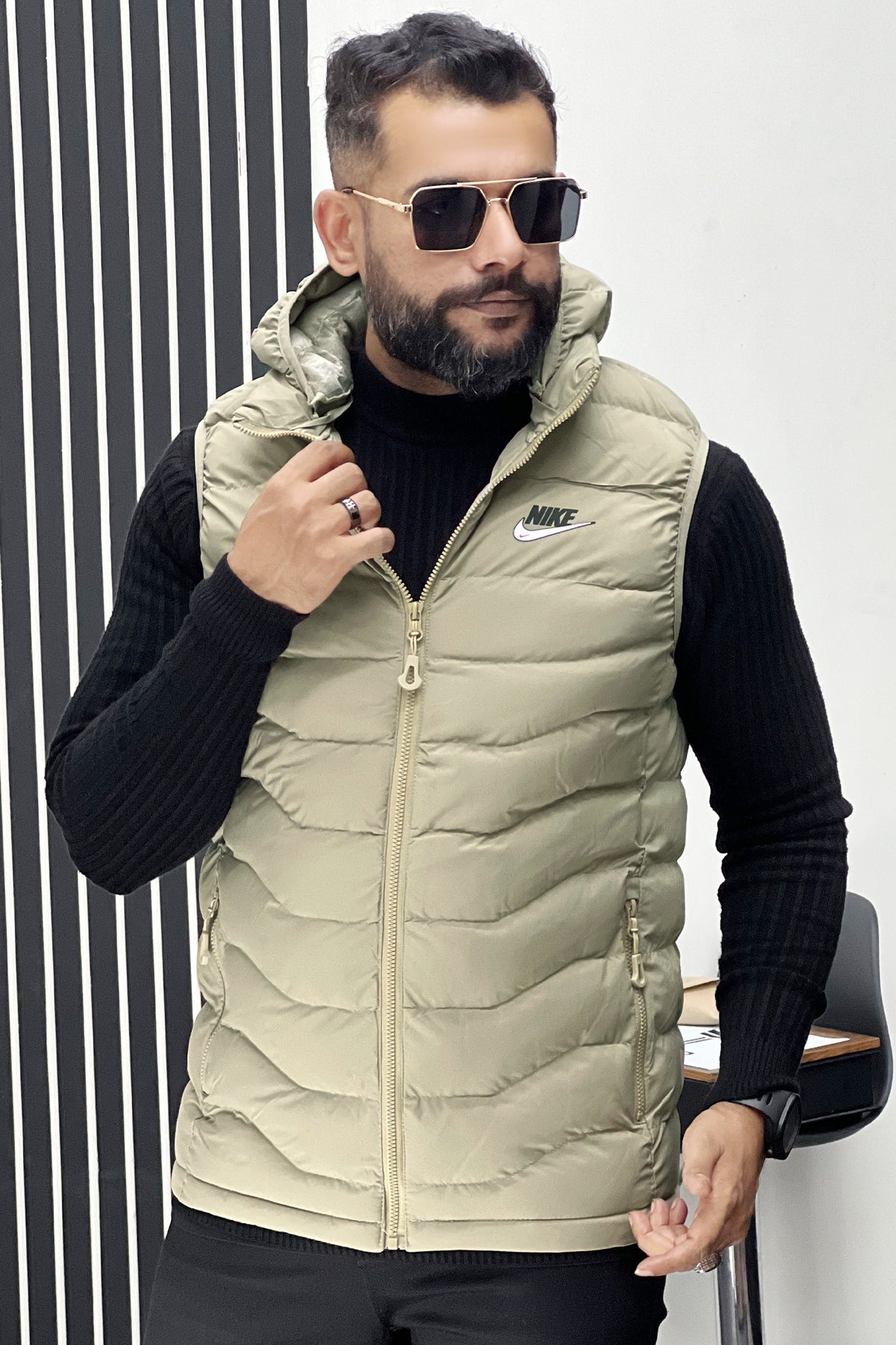 Nke Slogan Quilted Detachable Hood Imported Men's Gilet