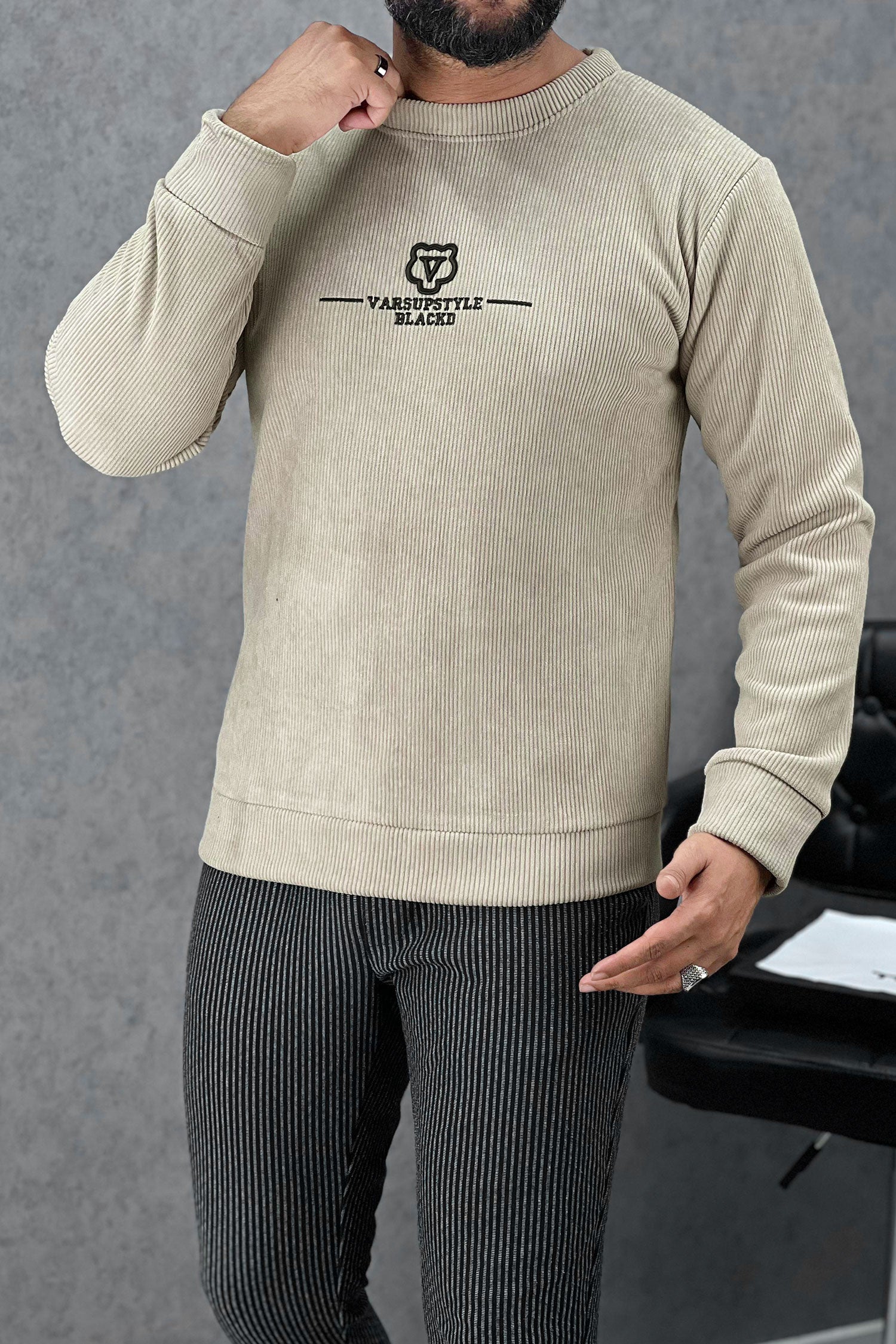 Warm Island Round Neck Imported Men's Sweatshirt