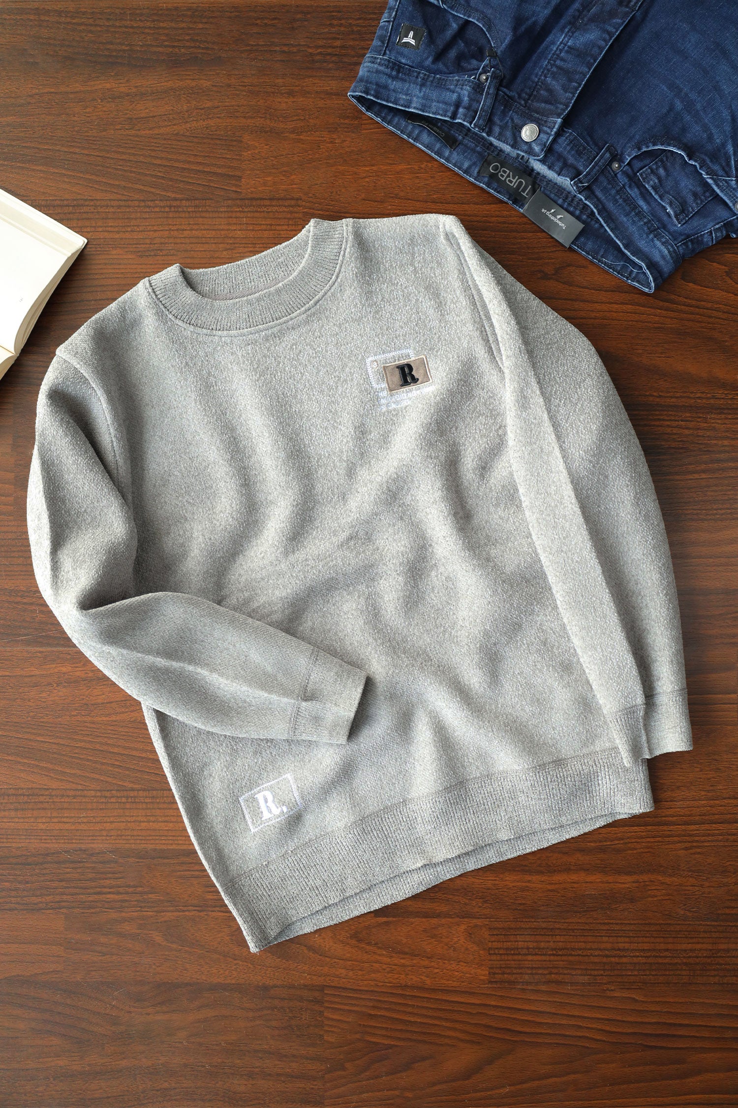 R Letter Icon Cozy Imported Men's Sweatshirt