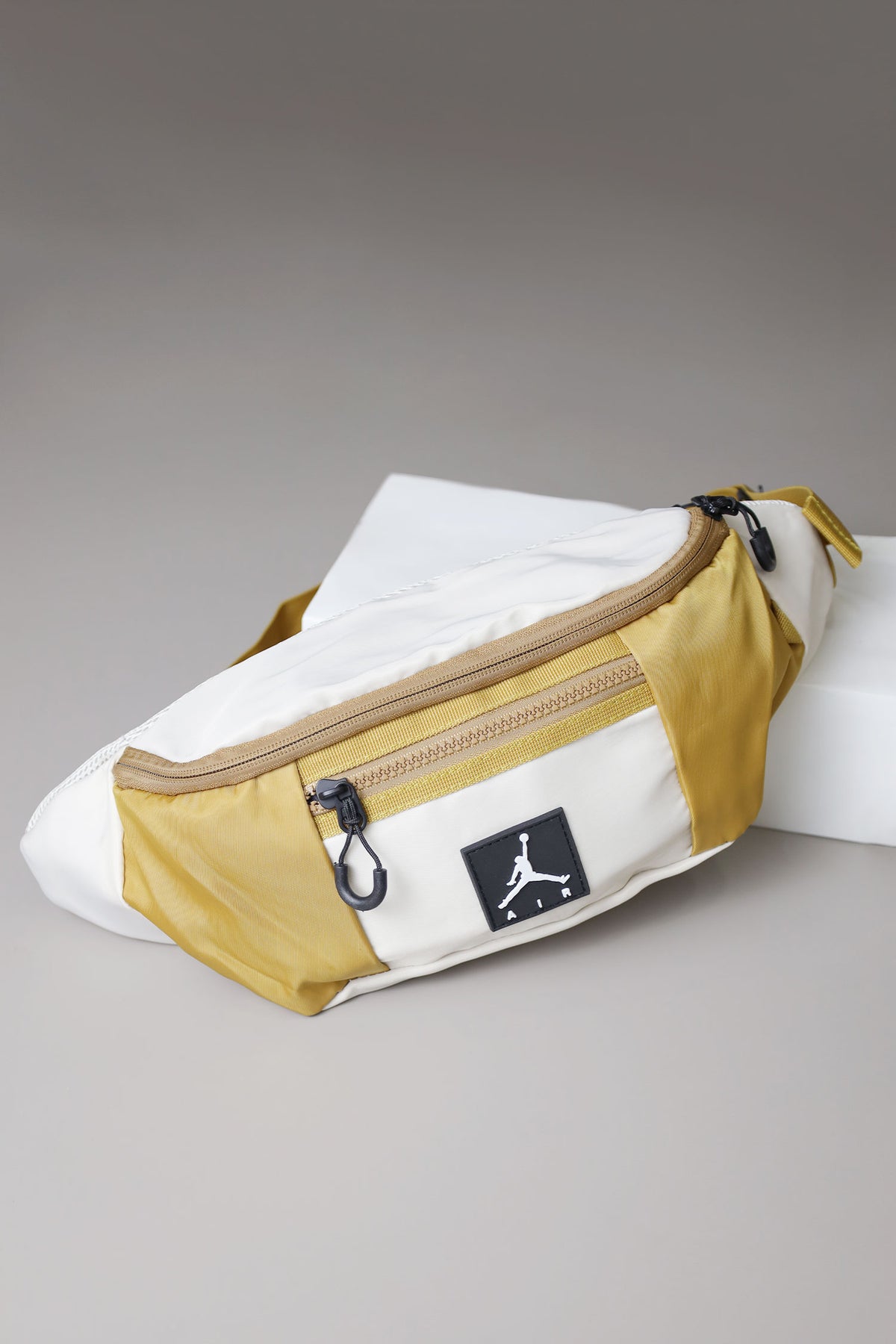 Jrdn Air Single-Shoulder Waist Bag | Beige