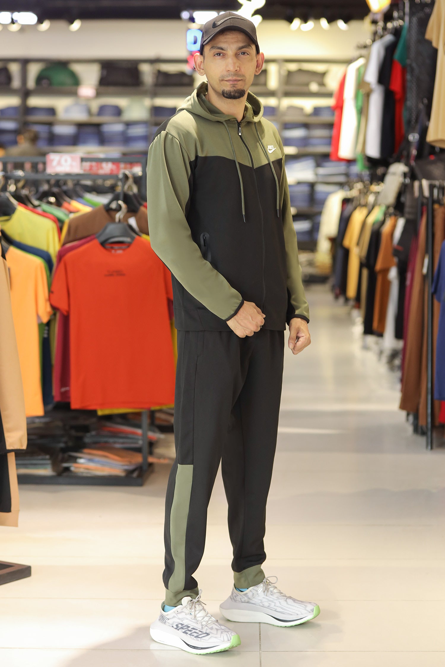 Nke V Diagonal Pattern Mock Neck Tracksuit