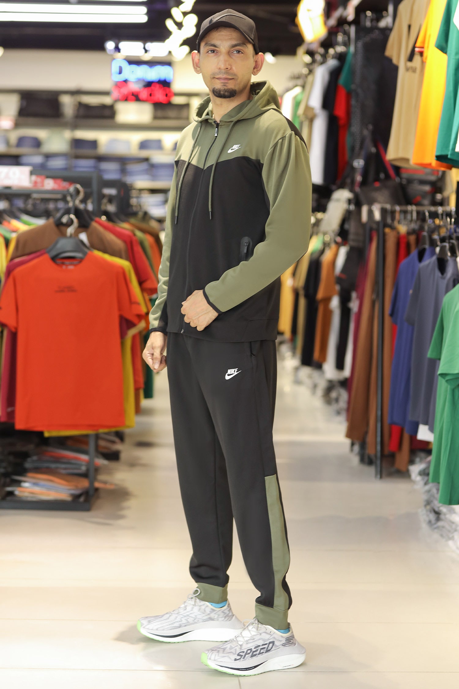 Nke V Diagonal Pattern Mock Neck Tracksuit