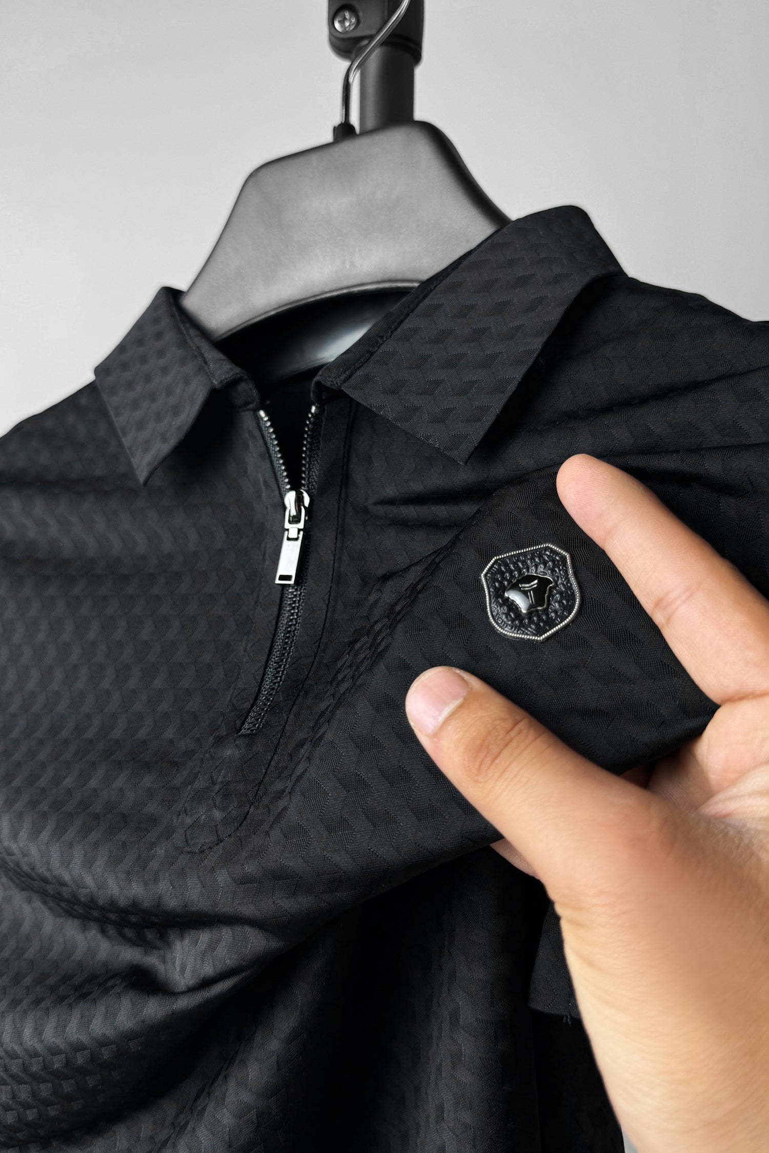 Turbo Tri-Angle Pattern Zip-Collar Men's Polo Shirt