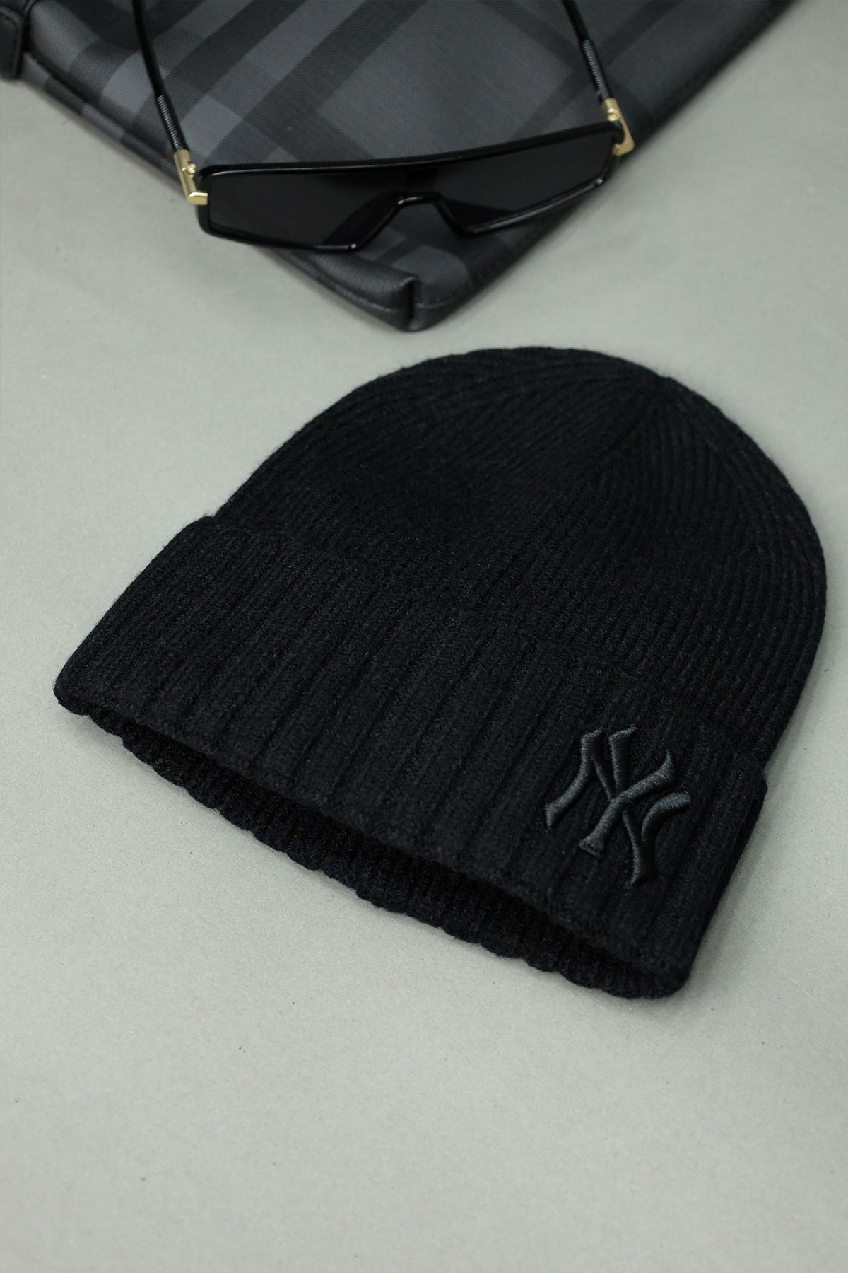 NY Letter Era Cashmere Wool Beanie Cap In Black