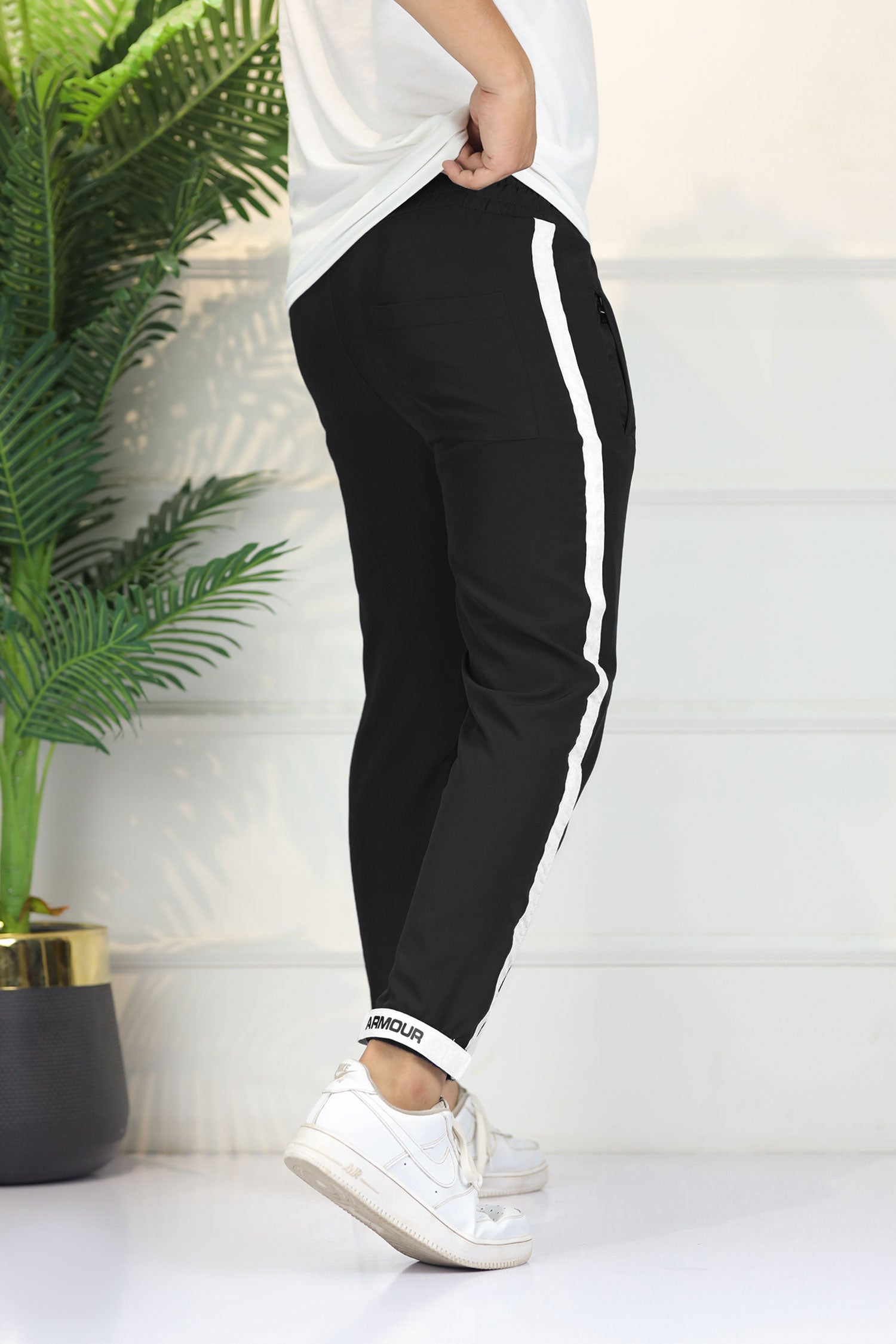Undr Armr 'The Reveal' Cuff Logo & Sideline Micron Trouser