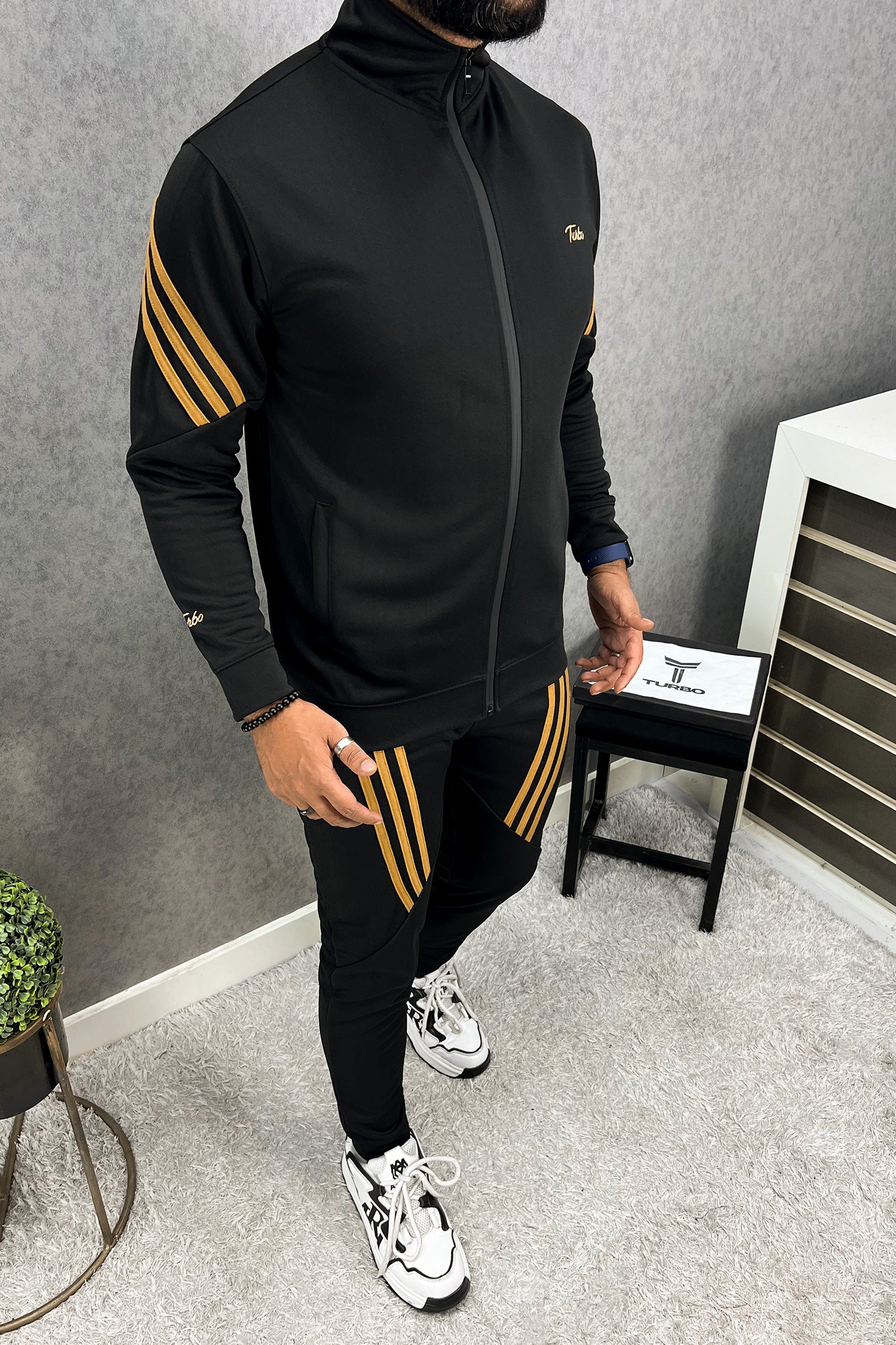 Turbo Diagonal Stripes Men Zipper Tracksuit