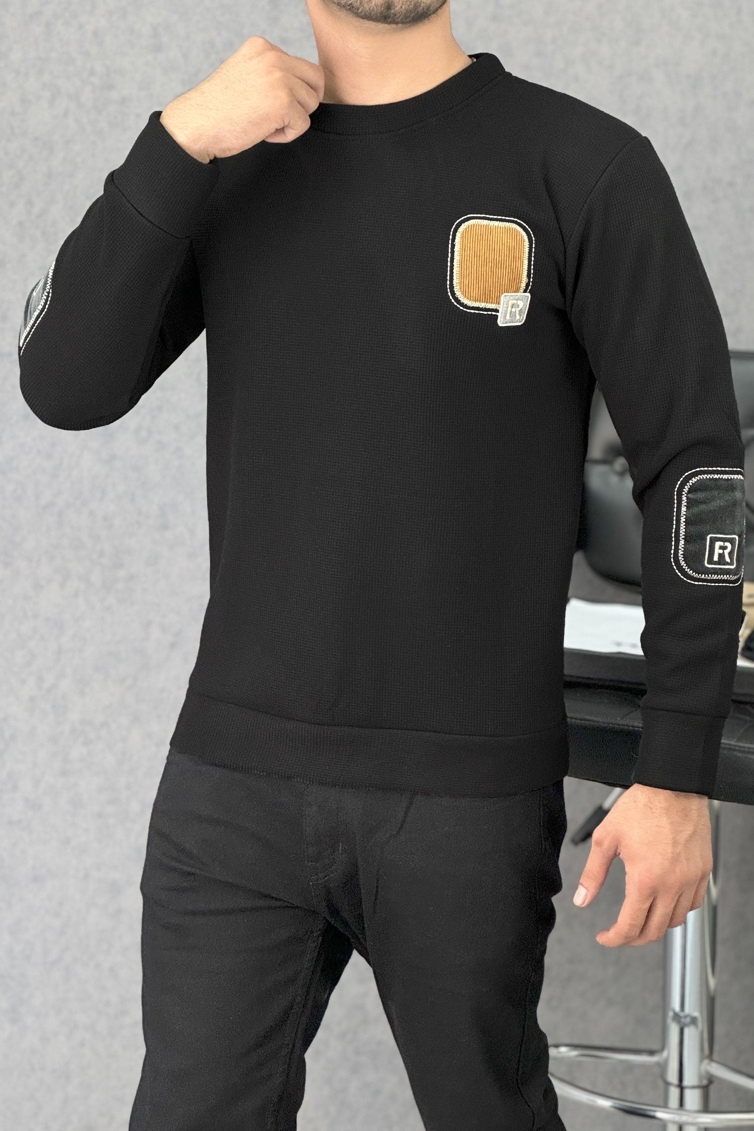 Patch Style  Round Neck Imported Men's Sweatshirt