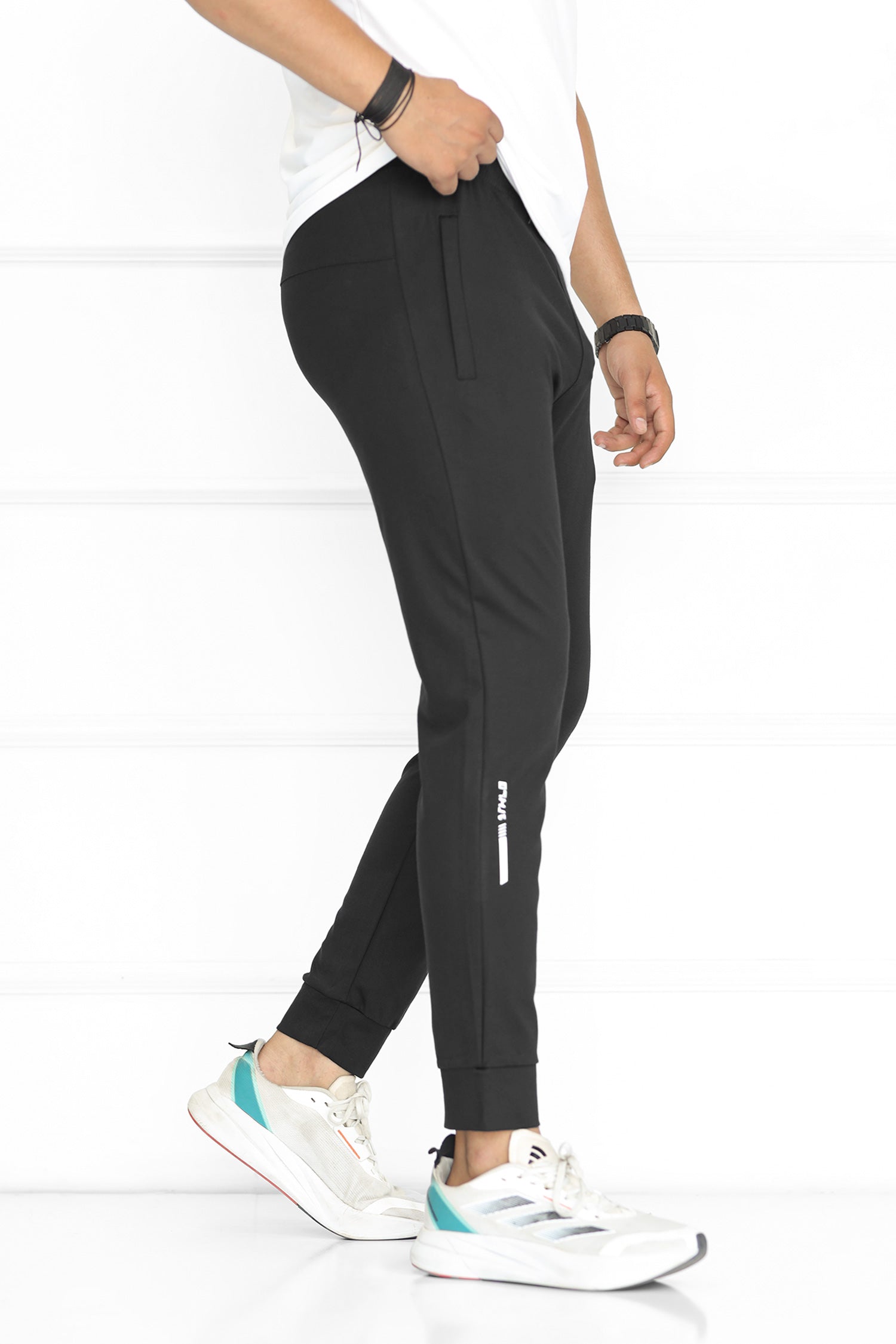 Jrdn 'Flight-Ready' Kinetic Stretch SlimFit Trouser