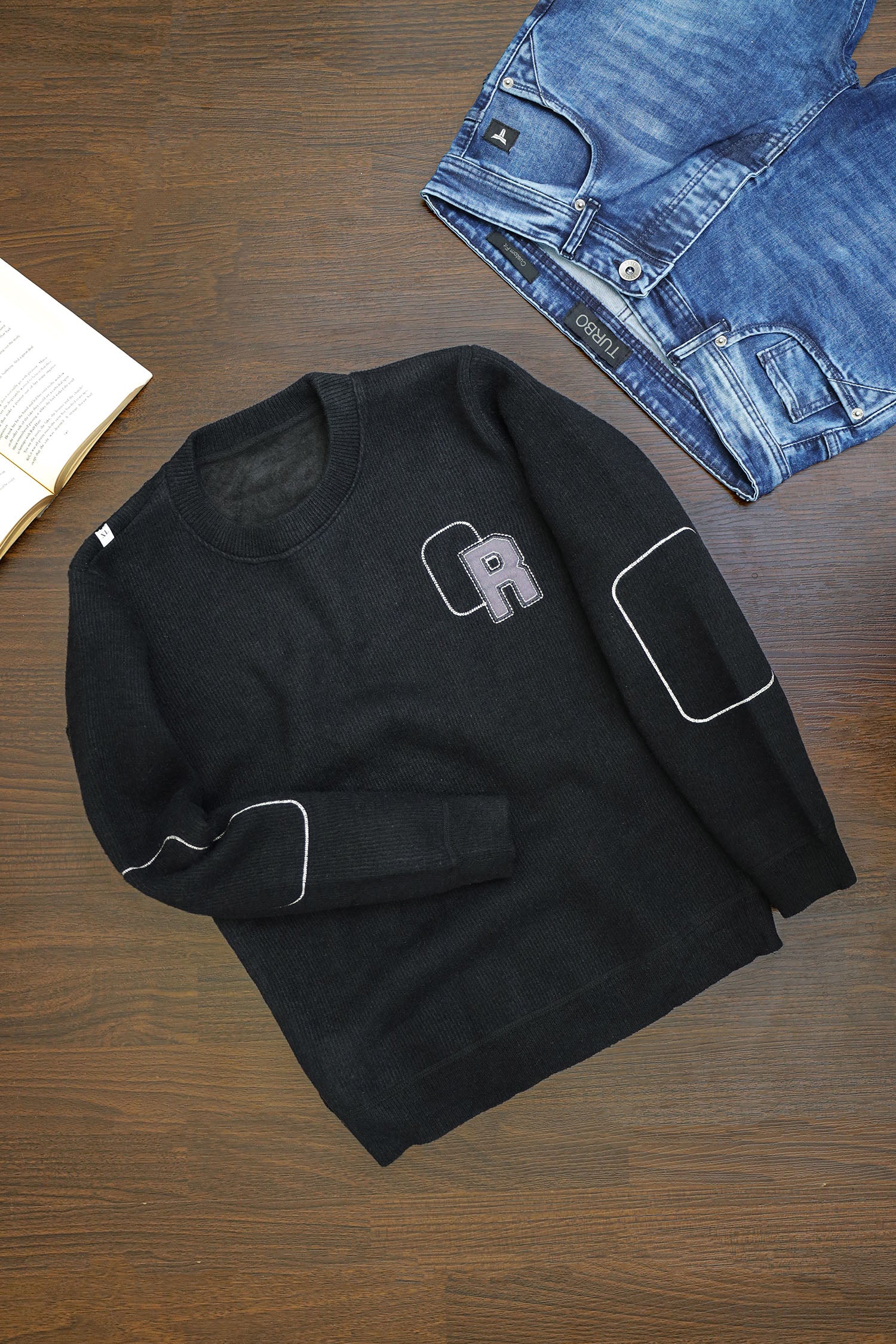 Panel Lining Round Neck Imported Men's Sweatshirt