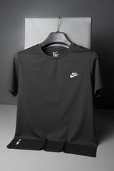 Nke Club Comfortable Designed Dry-Fit Tee In Black