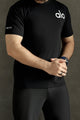 Alo Yoga Distinctive Front Logo Arrival Dry-Fit Tee