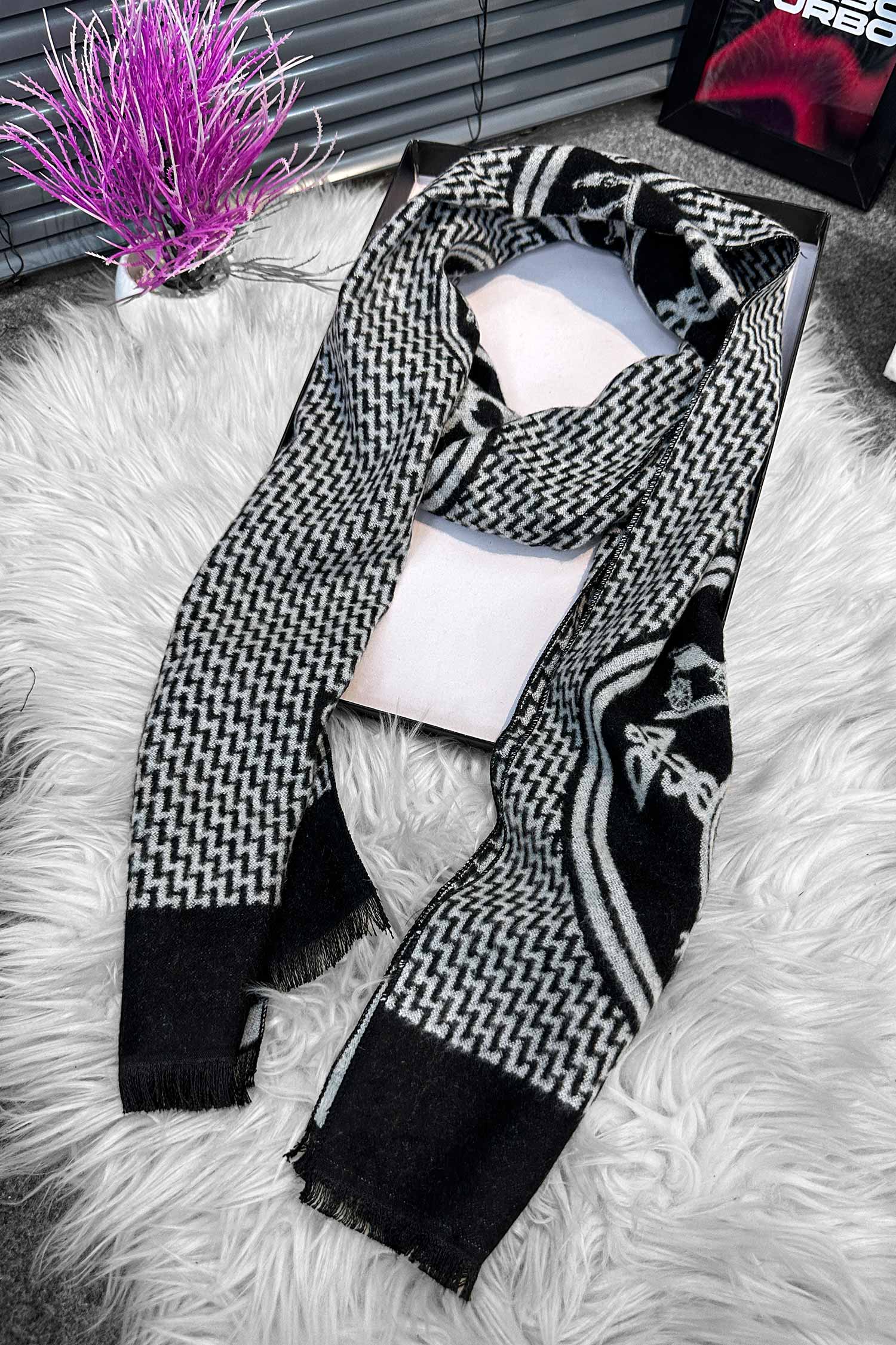 Hrms Chevron Herringbone Pattern Imported Men's Wool Muffler