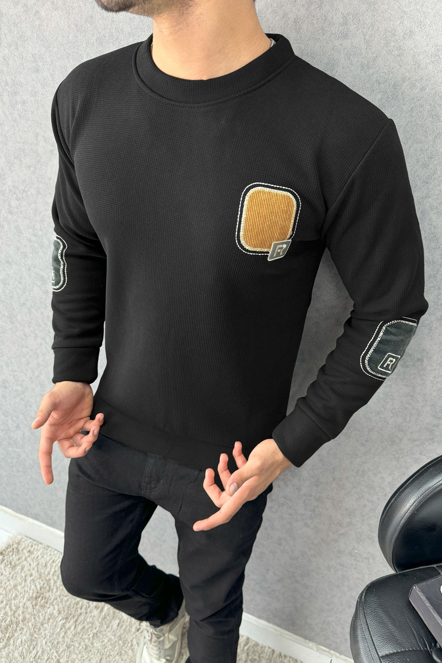 Patch Style  Round Neck Imported Men's Sweatshirt