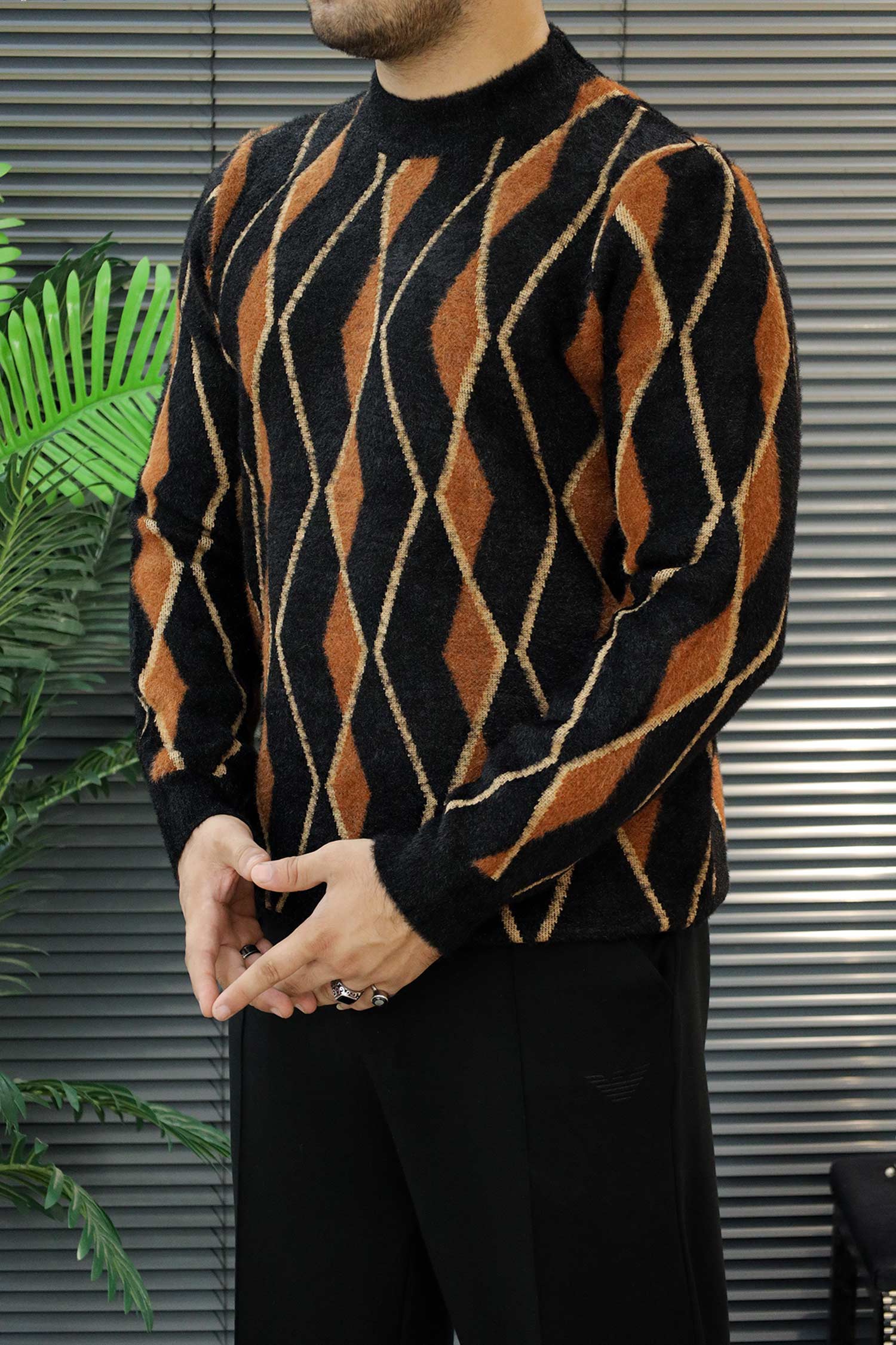 Diamond-Cut Pattern Imported Round Neck Rabbit Wool Men's Sweater In Black