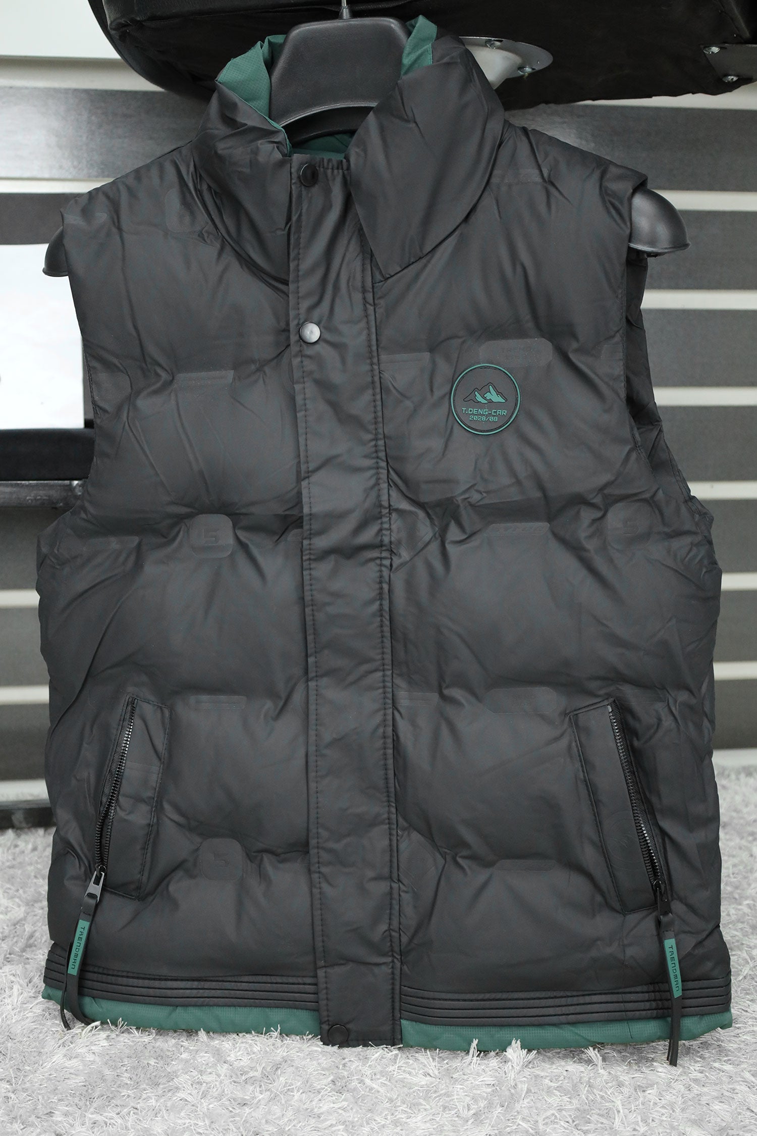 Scrn Panel Tone Quilted Imported Men's Gilet