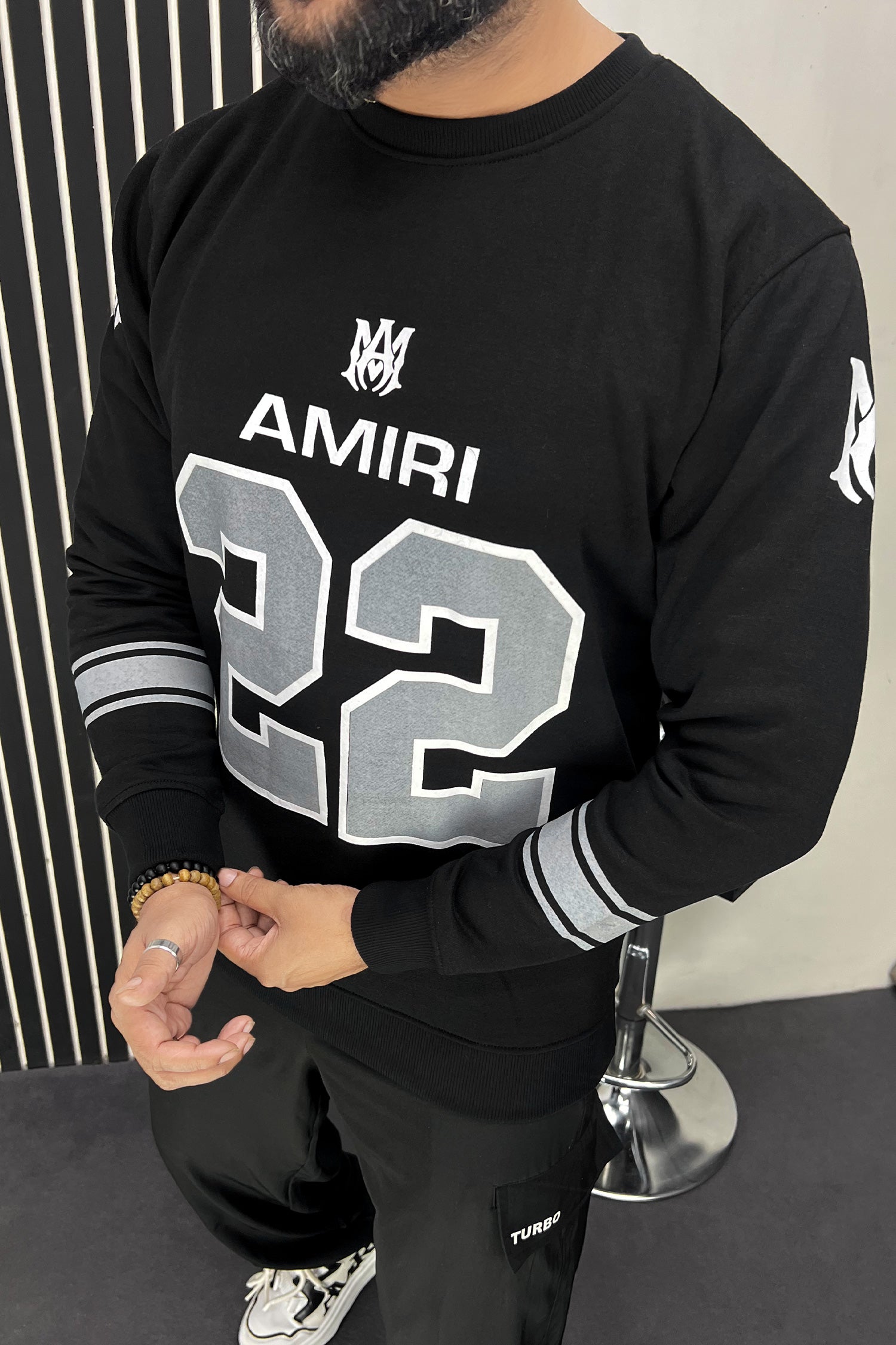 Amri 22 Signature Crew Neck Full Sleeves Men's Sweatshirt In Black