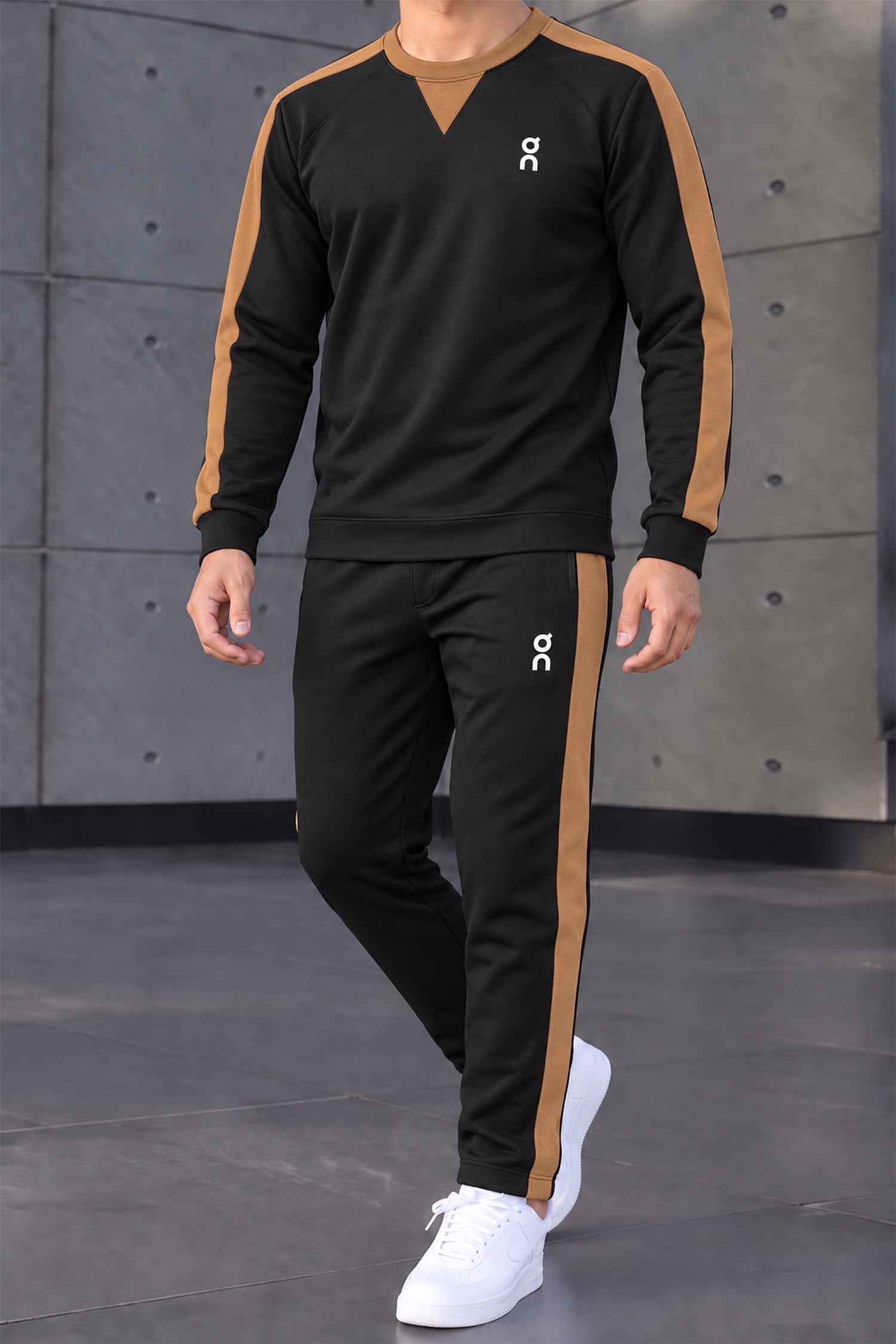 On Clud Athletic Pullover Men's Co-Ord Set