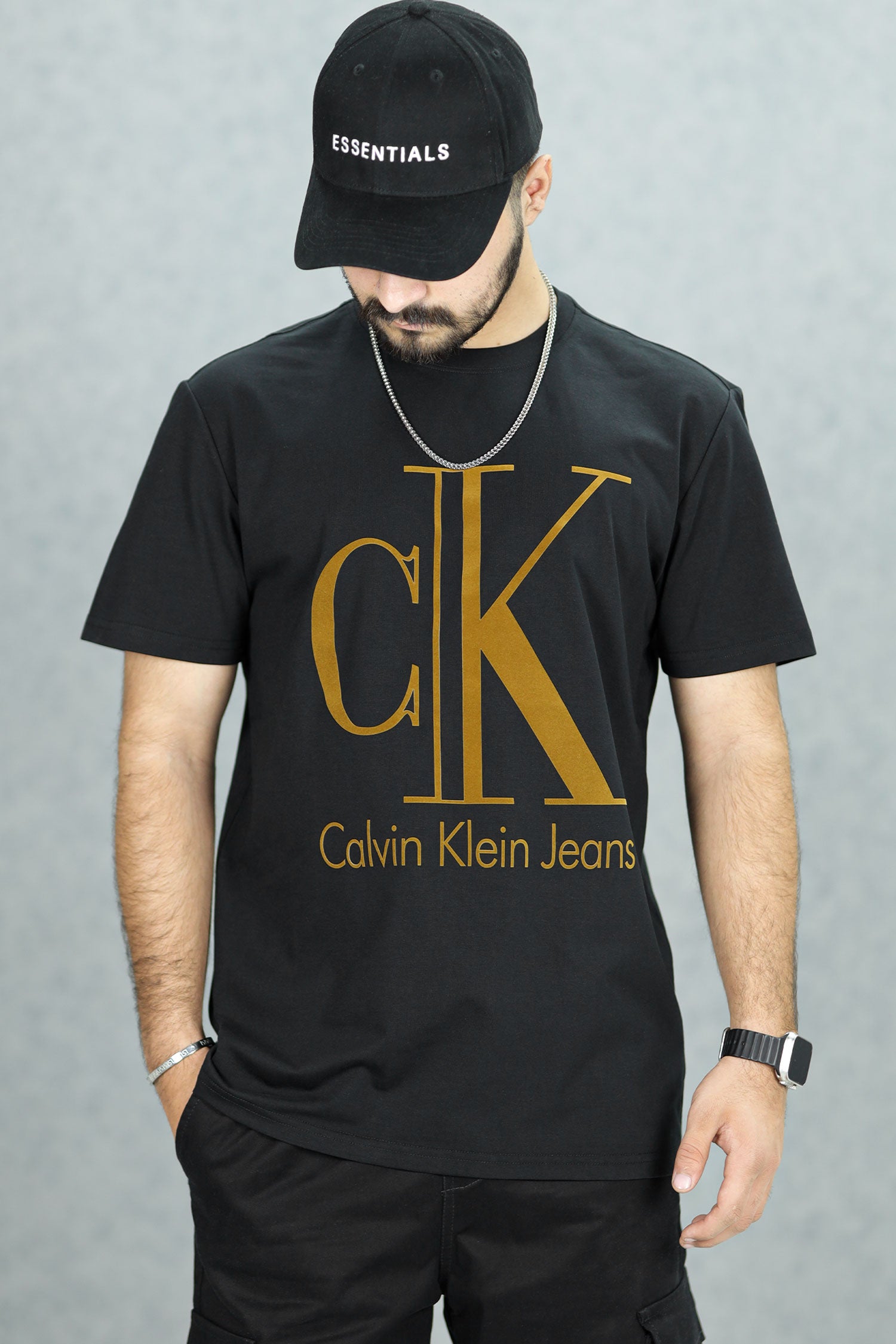 Clvn Kln Graphic MonoLogo Imported Round Neck T-Shirt