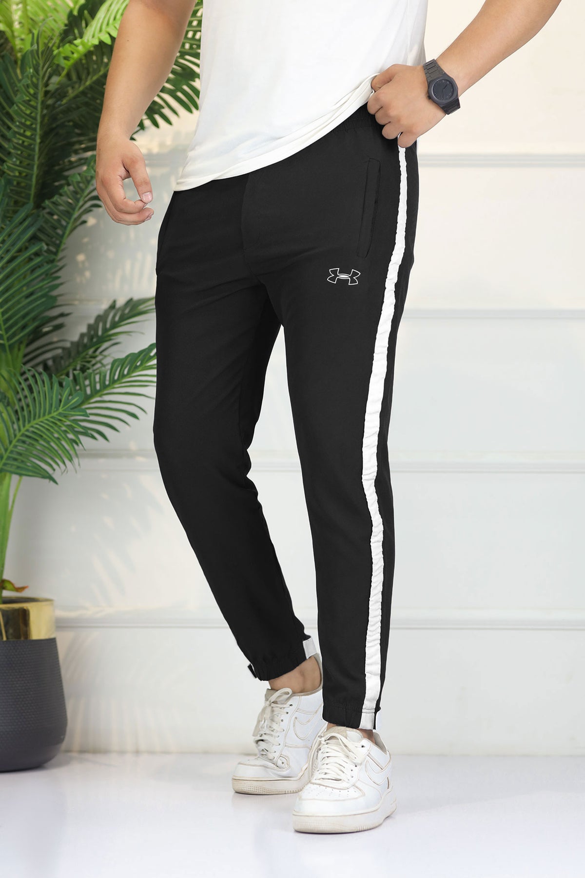 Undr Armr 'The Reveal' Cuff Logo & Sideline Micron Trouser