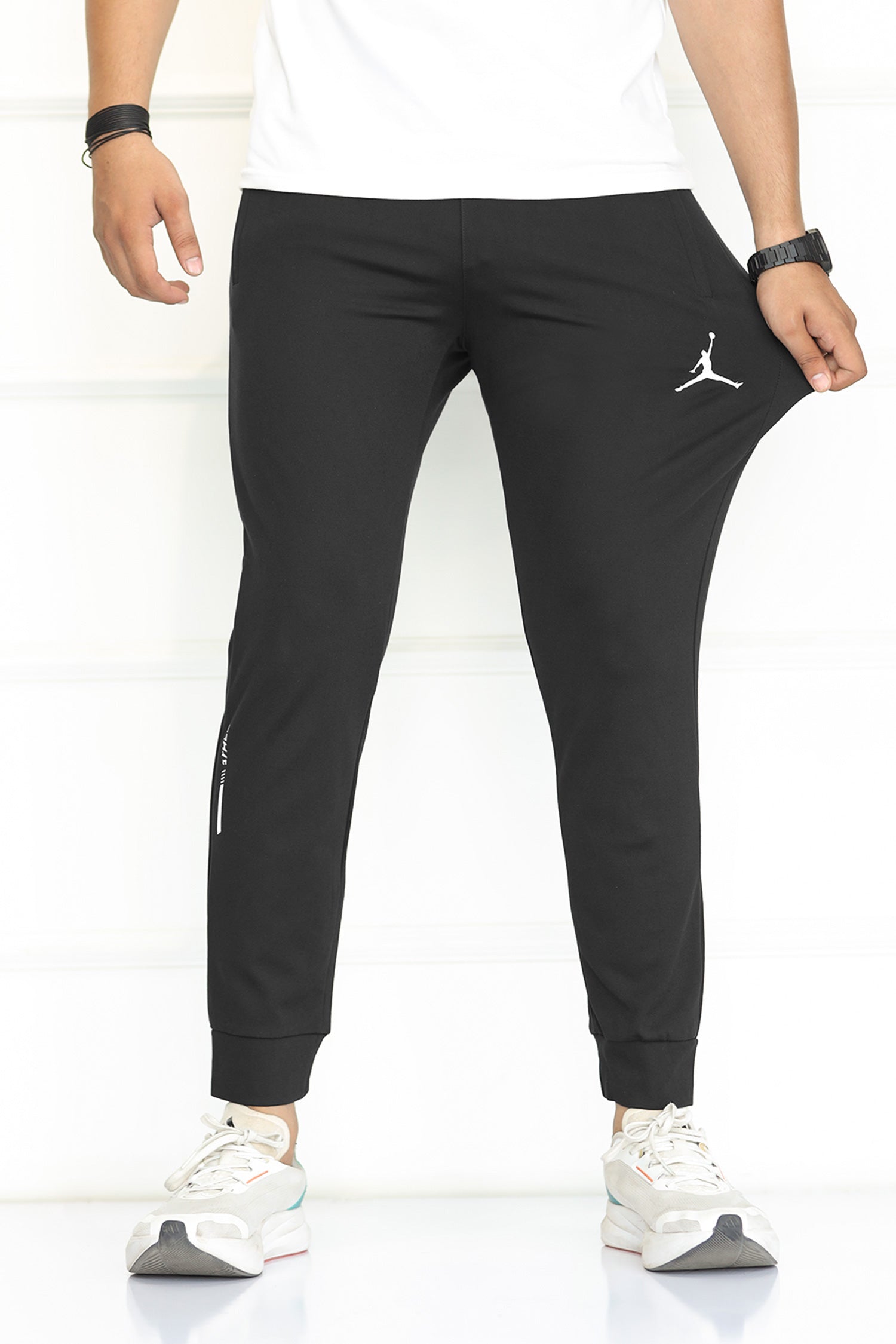 Jrdn 'Flight-Ready' Kinetic Stretch SlimFit Trouser