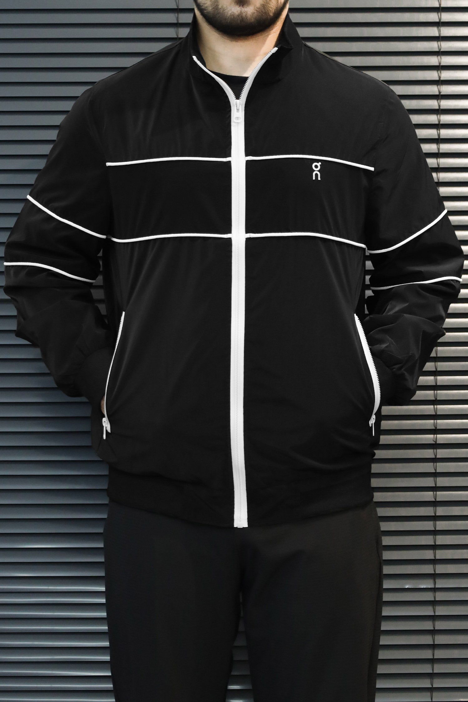On Clud Performance Volt Imp Men Sports Jacket In Black