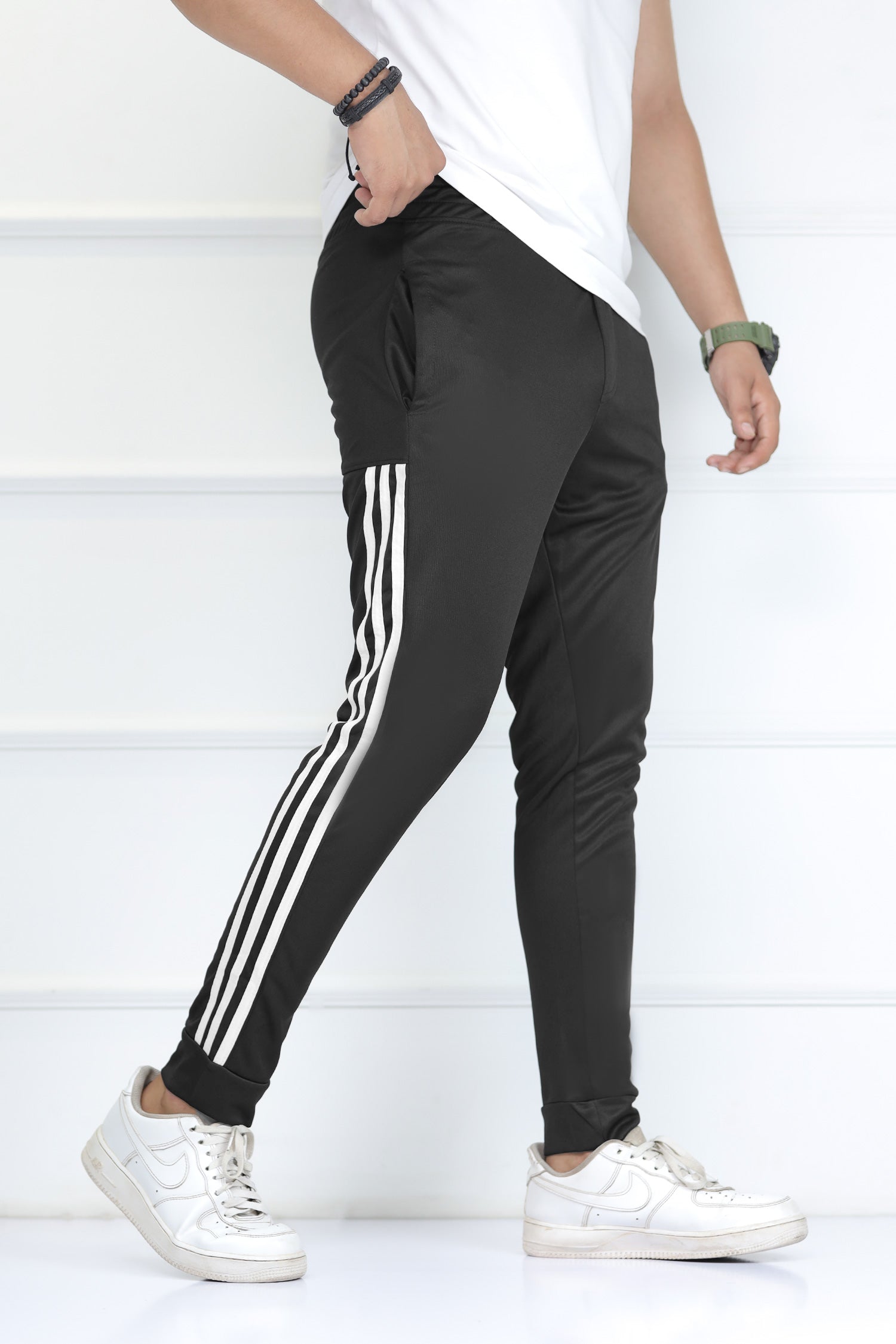 Adds Premium Tri-Line Quick-Dry Slim-Fit Trouser In Black