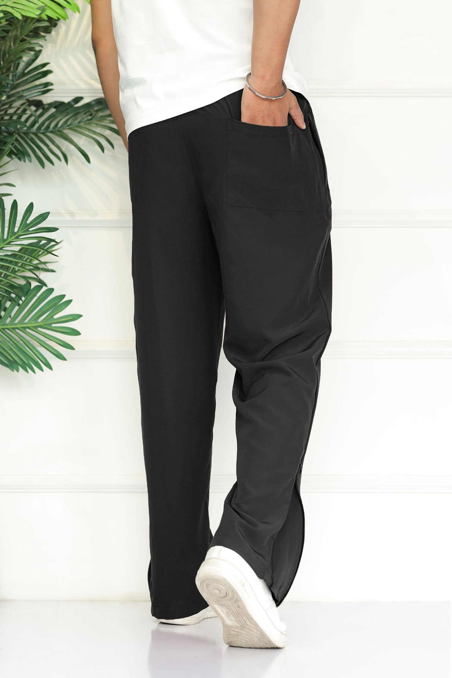 Jrdn 'Airborne' Micro-Tech Loose-Bottom Trouser
