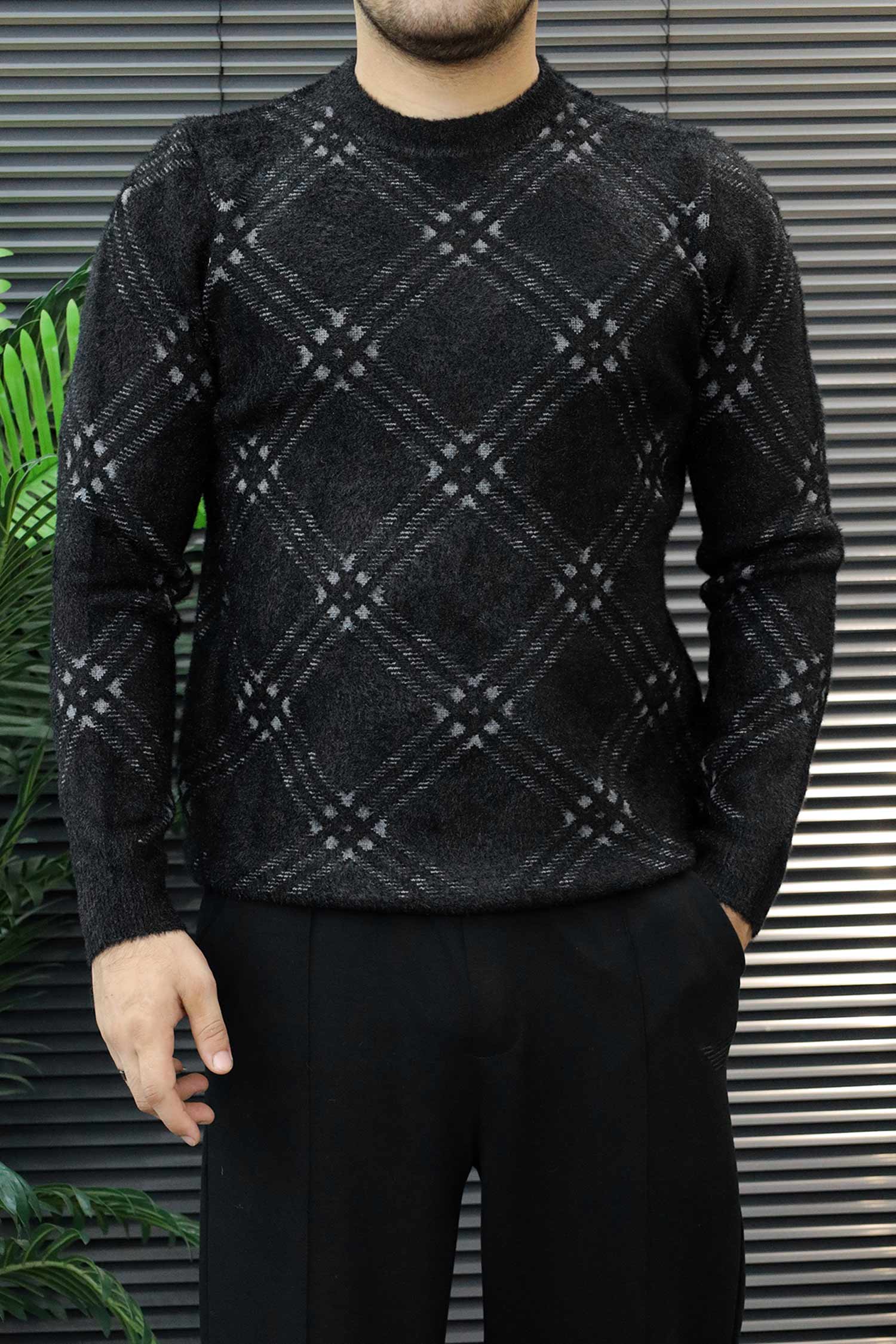 Checkered Plaid Pattern Imported Round Neck Rabbit Wool Men's Sweater In Black