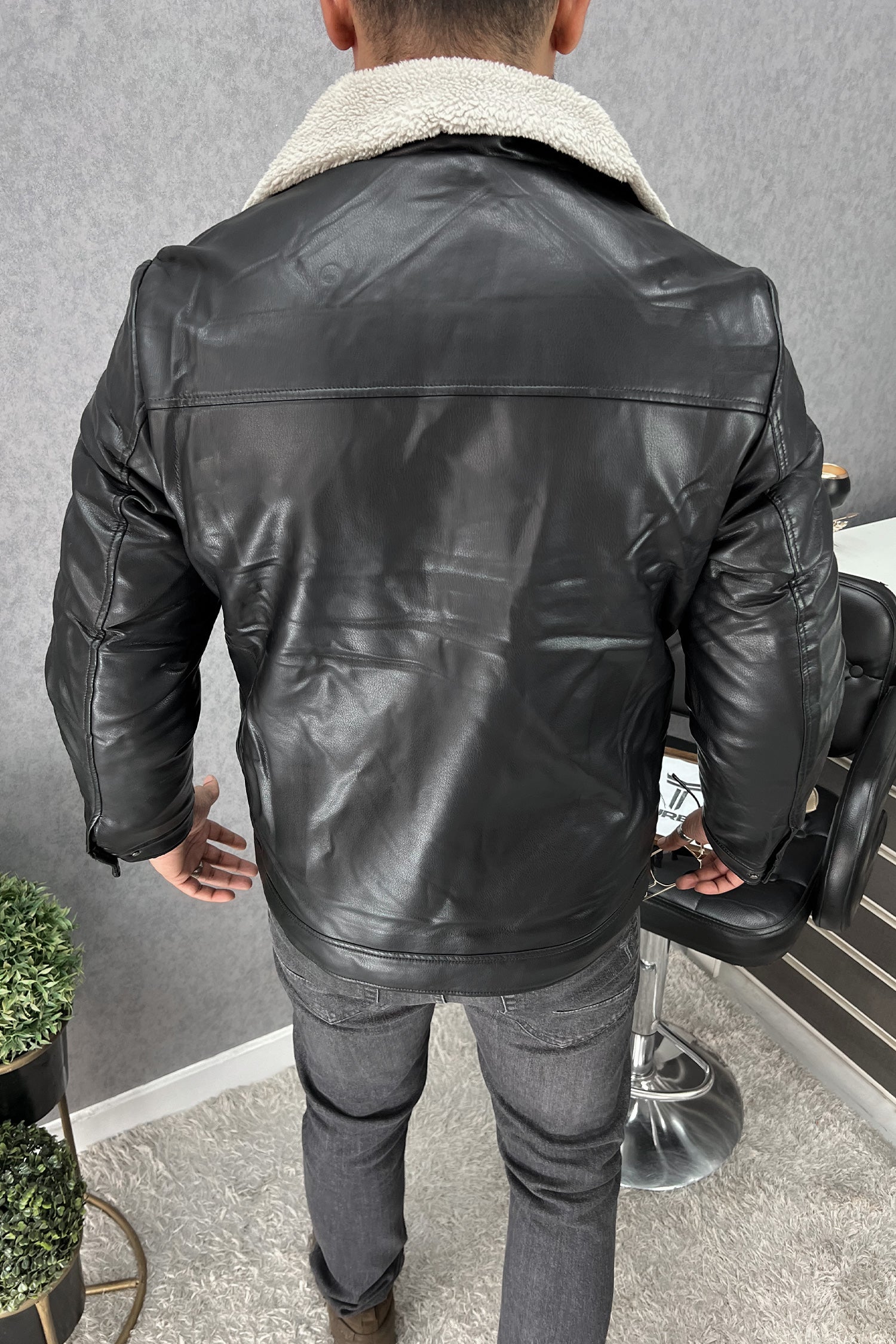 Trendy Full Fur Collar Men's Imported Leather Jacket