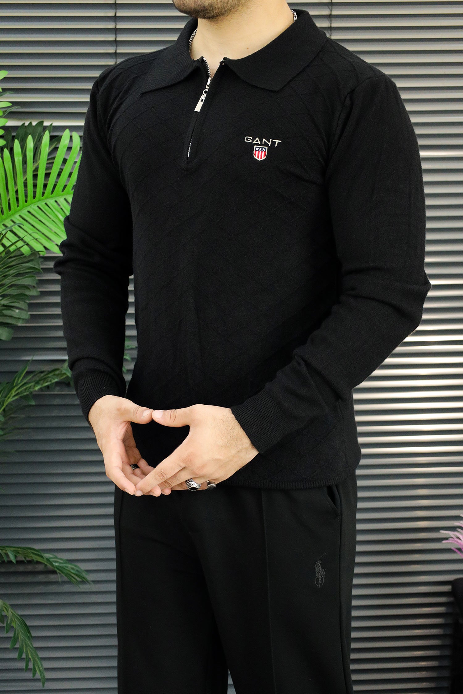 Gnt Diamond Textured Quarter-Zip Imported Men's Jumper Sweater In Black