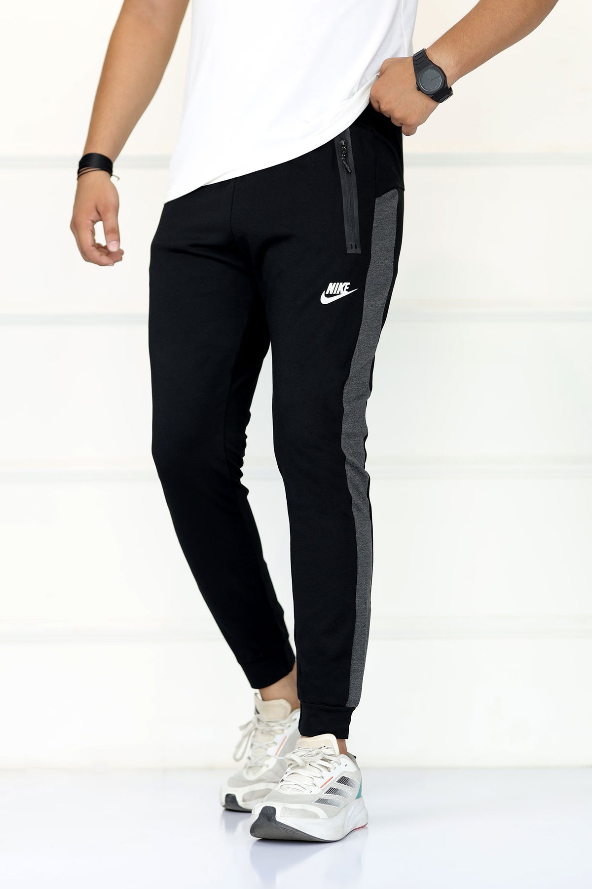 Nke 'Gravity-Defy' 4-Way Stretch SlimFit Trouser