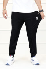 Undr Armr Meridan Athletic Zipper Pocket Sportswear Trouser In Black